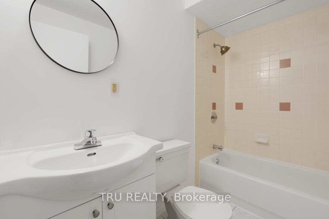 Photo 32 of 98 McClintock Way, Ottawa, Kanata - Katimavik — HOMEH