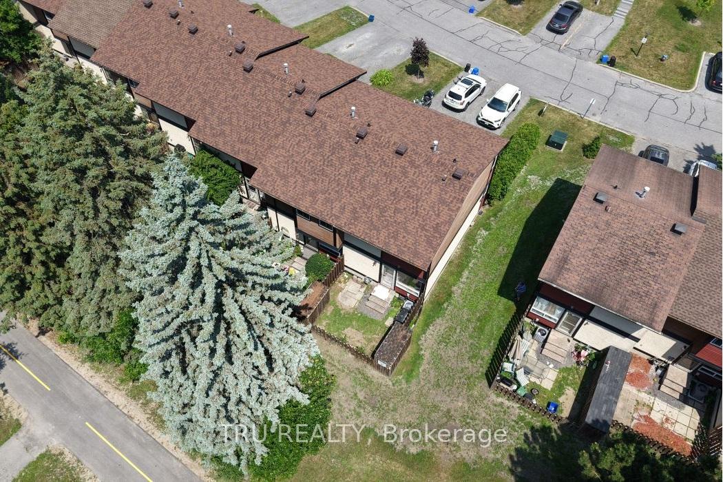 Photo 40 of 98 McClintock Way, Ottawa, Kanata - Katimavik — HOMEH