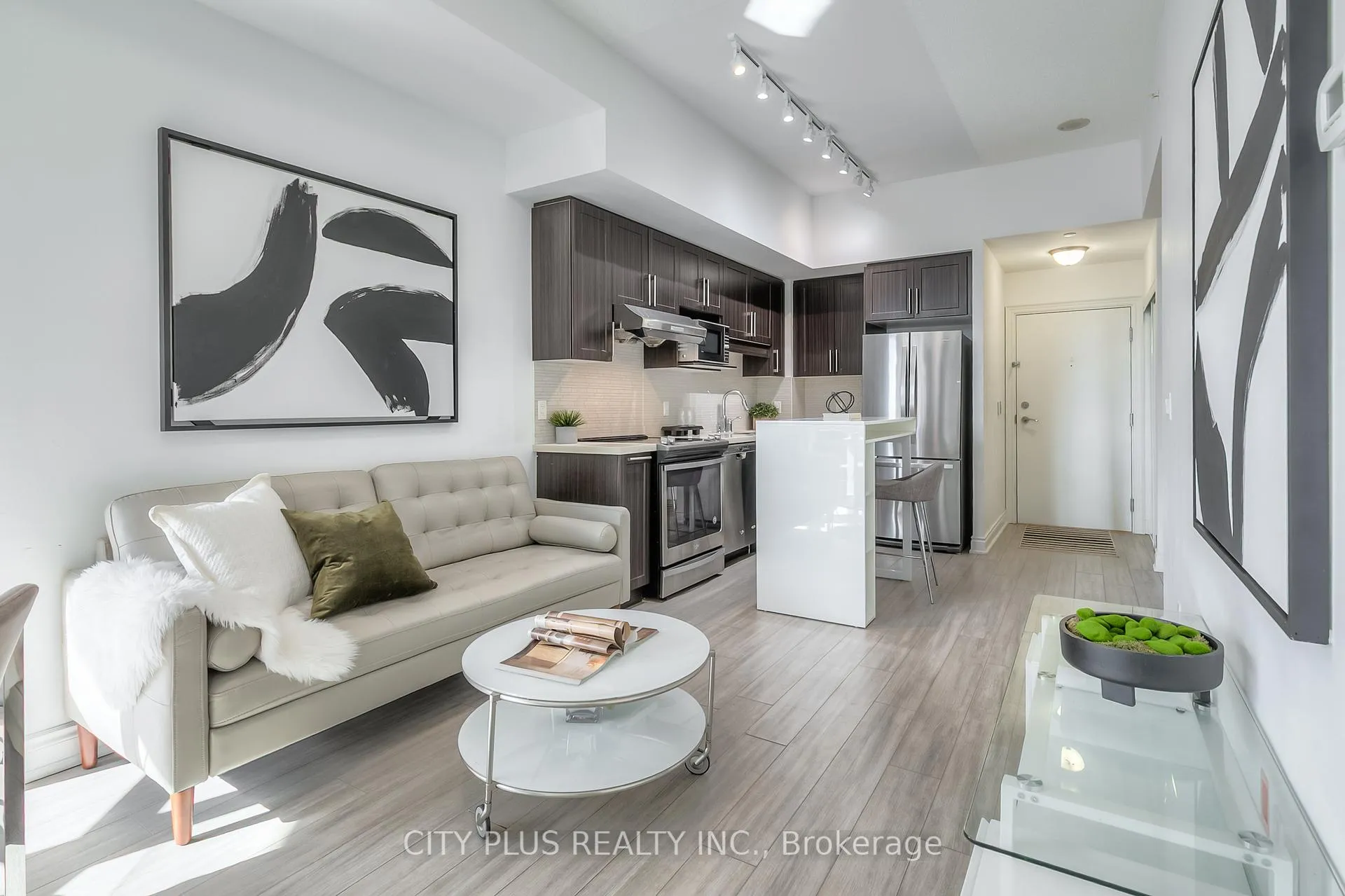 Photo 3 of Unit 901D, 33 Clegg Road, Markham, Unionville — HOMEH