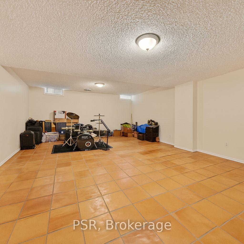 Photo 58 of Unit 28, 171 Highbury Drive, Hamilton, Stoney Creek Mountain — HOMEH