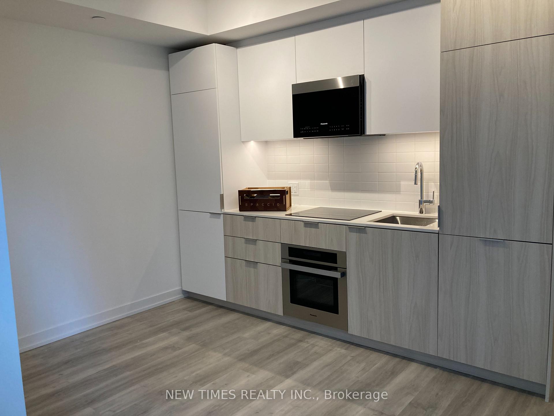 Photo 3 of Unit 815, 425 Front St E Avenue, Toronto, Moss Park — HOMEH