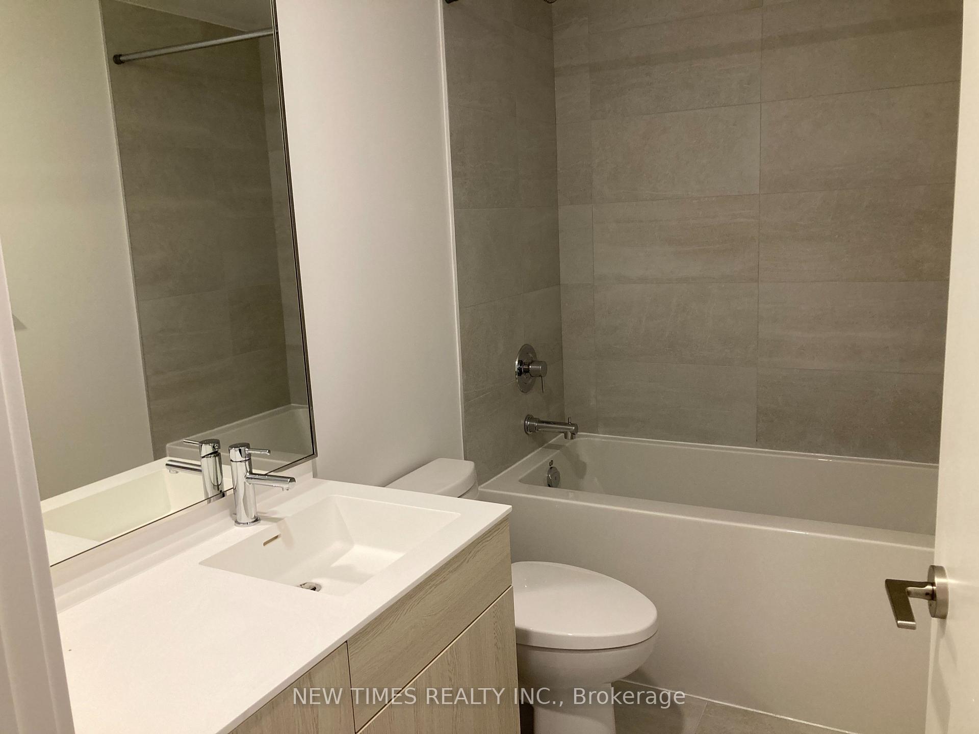 Photo 8 of Unit 815, 425 Front St E Avenue, Toronto, Moss Park — HOMEH