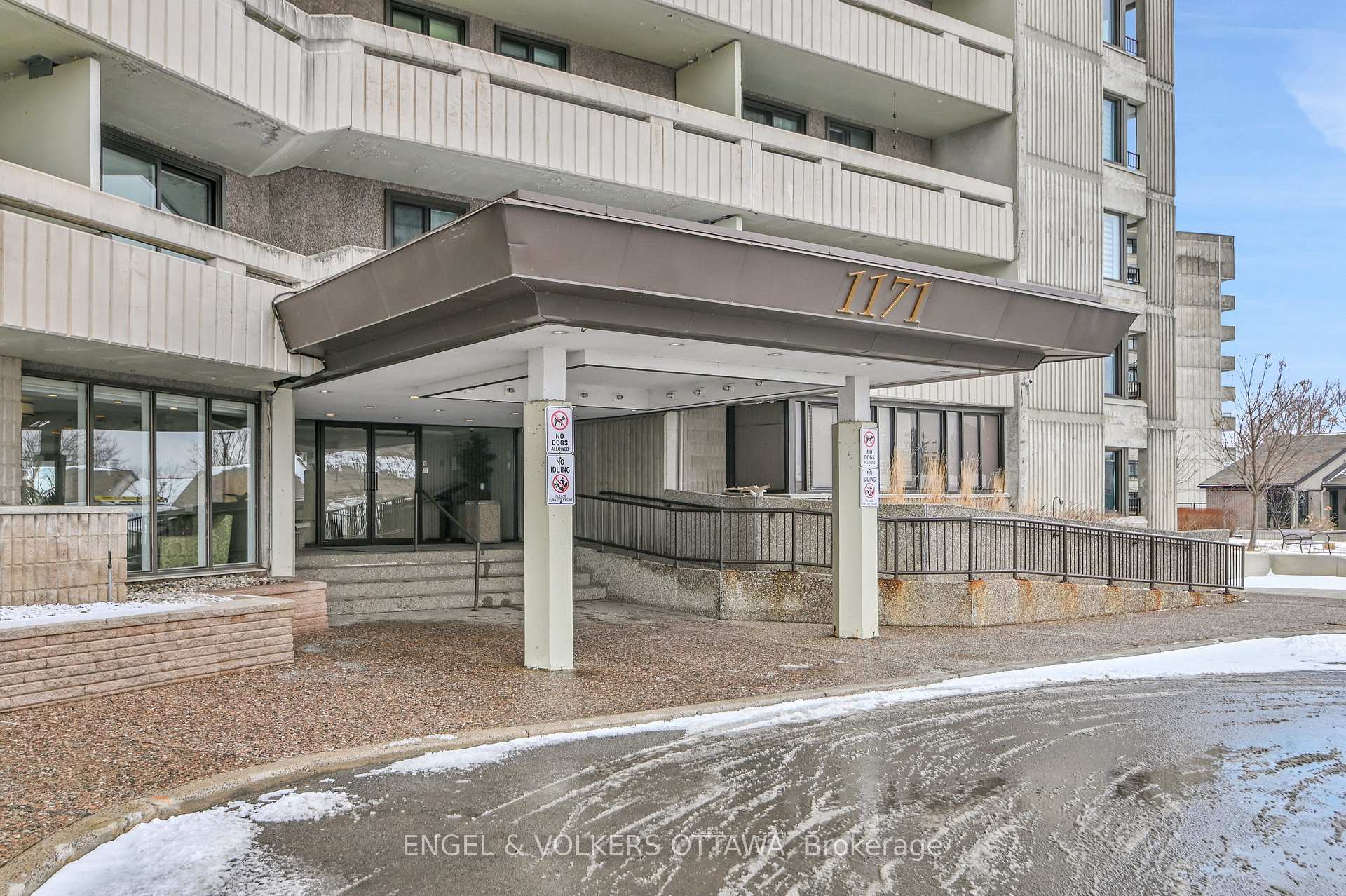 Photo 3 of Unit 709, 1171 Ambleside Drive, Ottawa, Woodroffe — HOMEH