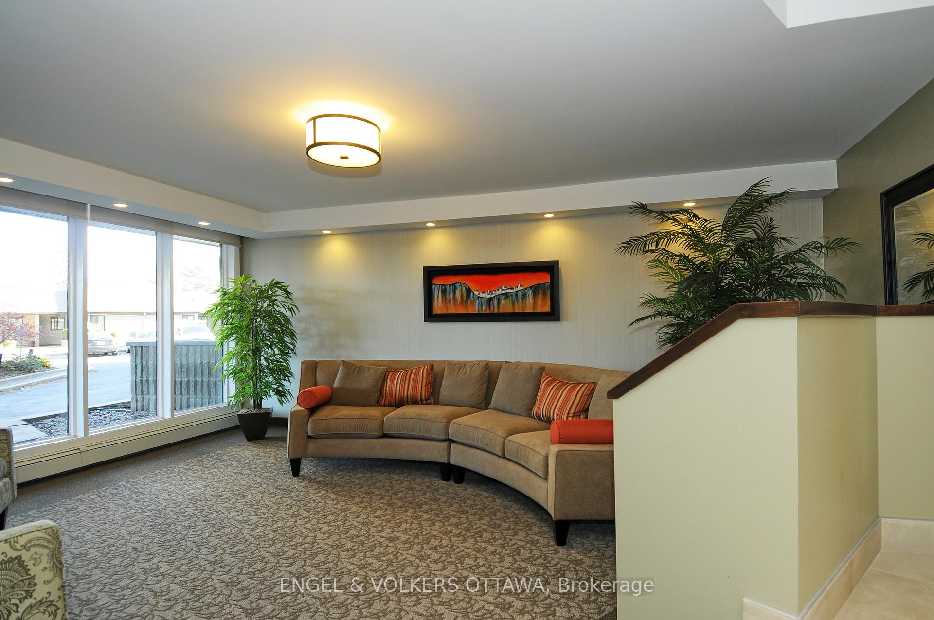 Photo 5 of Unit 709, 1171 Ambleside Drive, Ottawa, Woodroffe — HOMEH