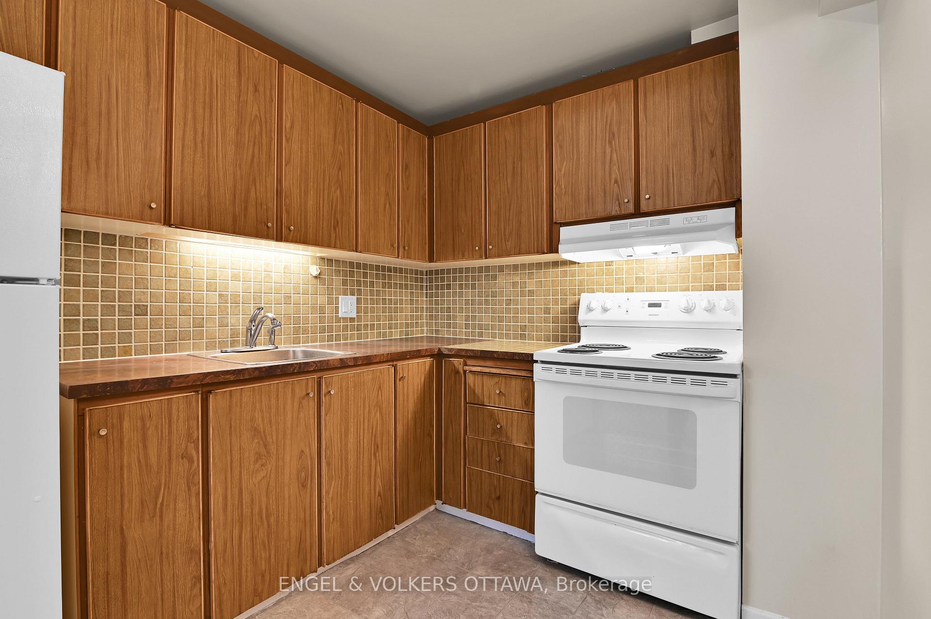 Photo 12 of Unit 709, 1171 Ambleside Drive, Ottawa, Woodroffe — HOMEH