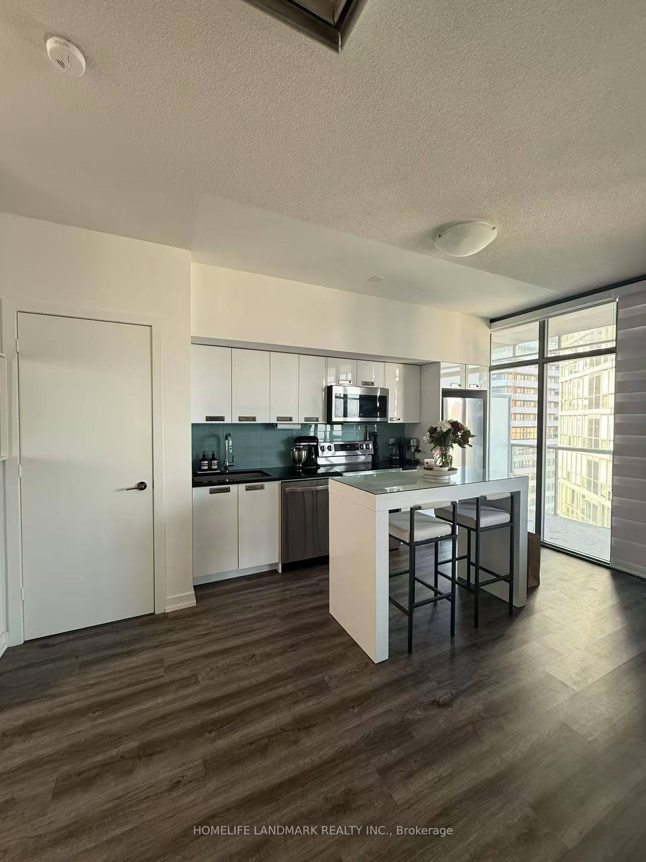 Photo 6 of Unit 1412, 33 Charles Street E, Toronto, Church-Yonge Corridor — HOMEH