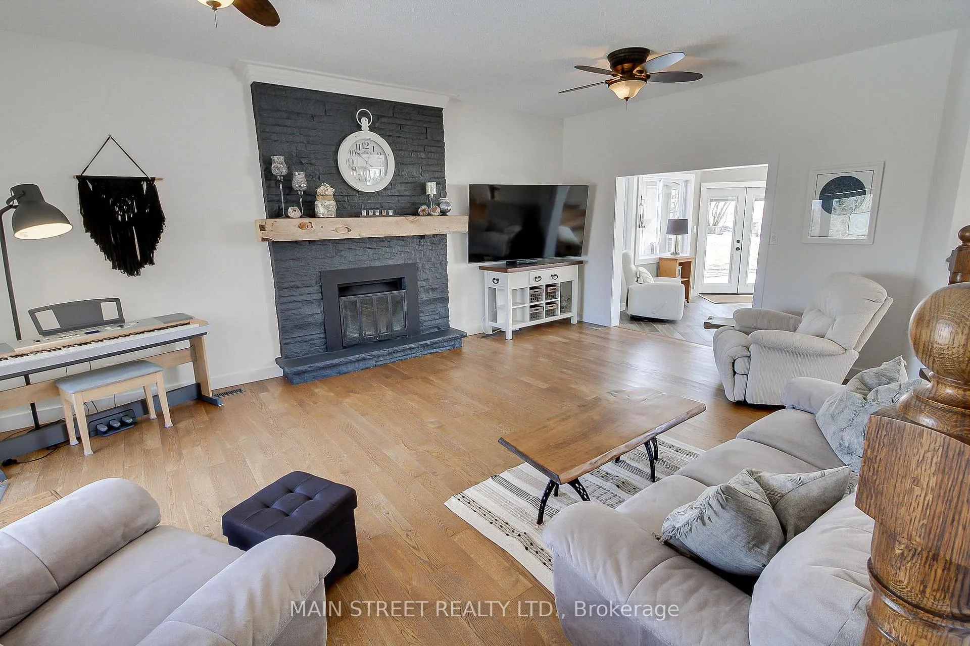 Photo 7 of 33 Avonlea Road E, Uxbridge, Rural Uxbridge — HOMEH