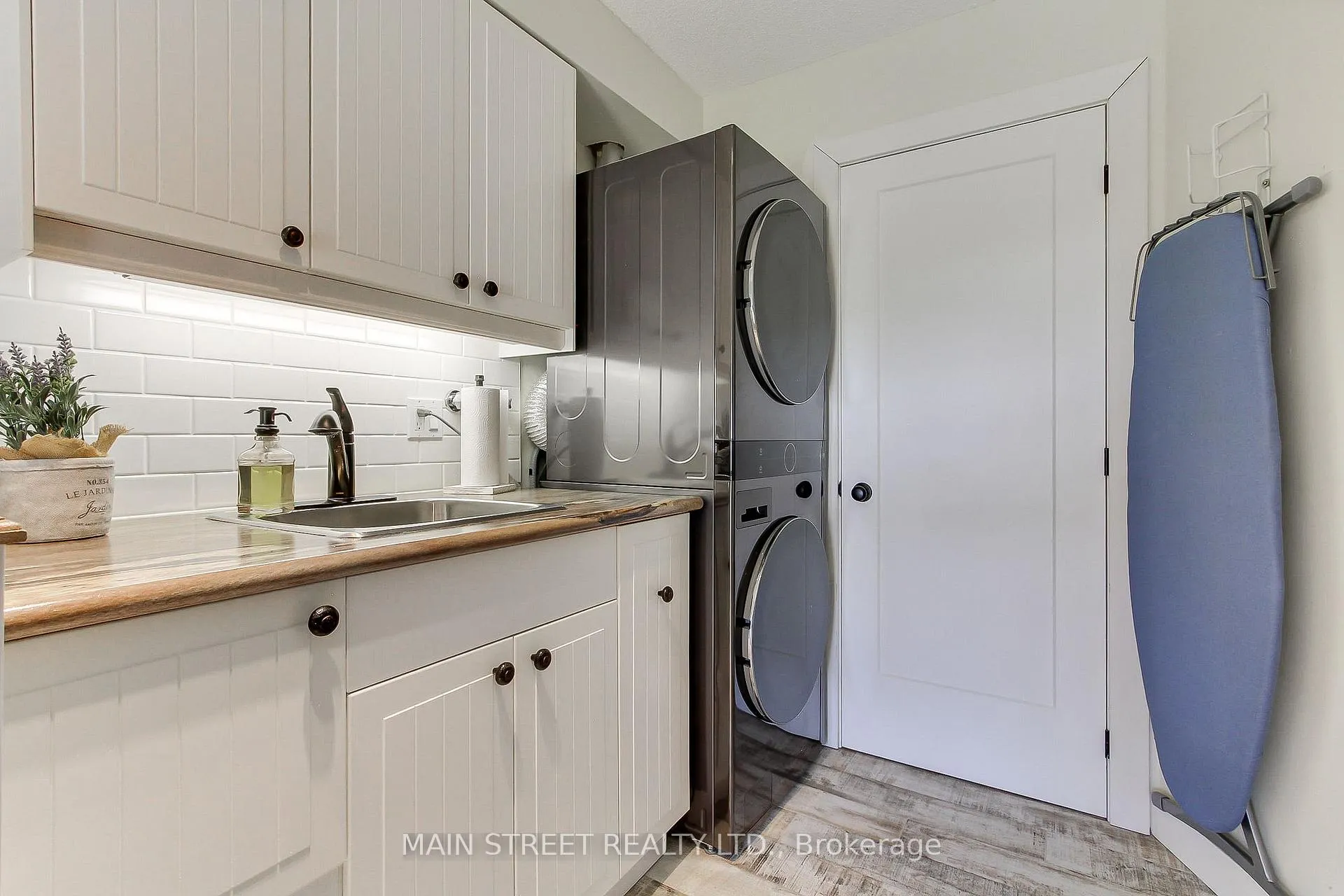 Photo 34 of 33 Avonlea Road E, Uxbridge, Rural Uxbridge — HOMEH