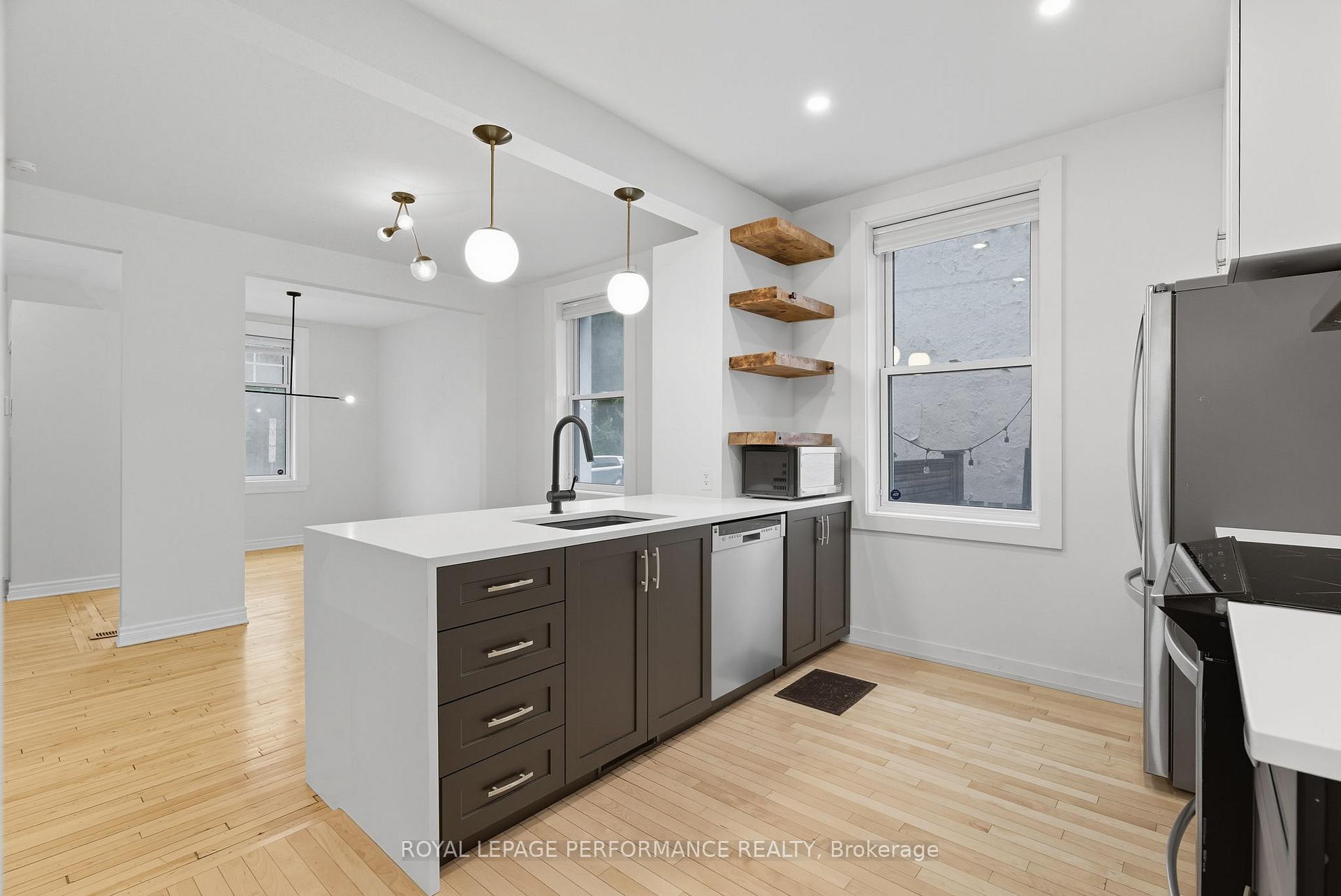 Photo 12 of 512 Cambridge Street S, Ottawa, West Centre Town — HOMEH