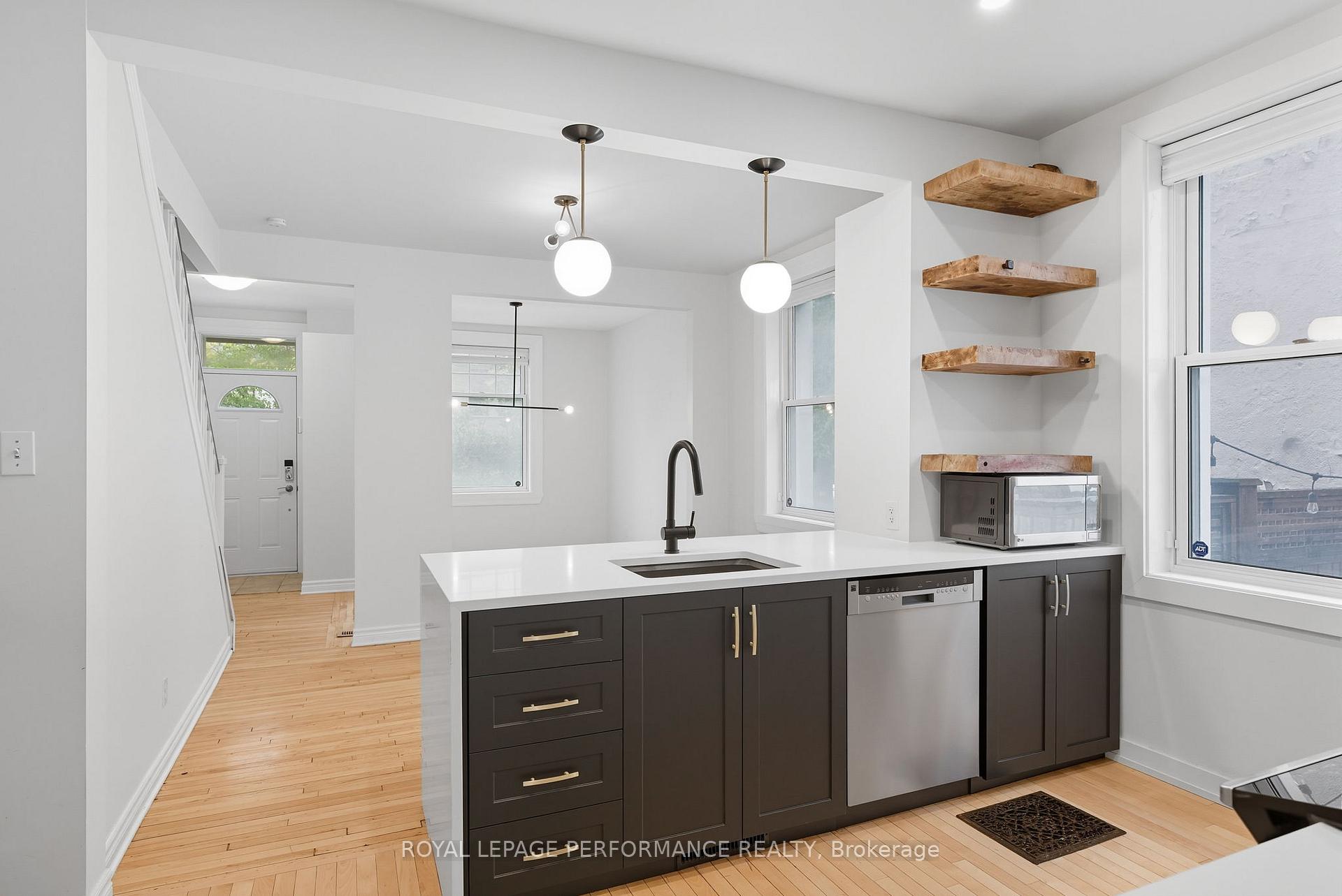 Photo 13 of 512 Cambridge Street S, Ottawa, West Centre Town — HOMEH