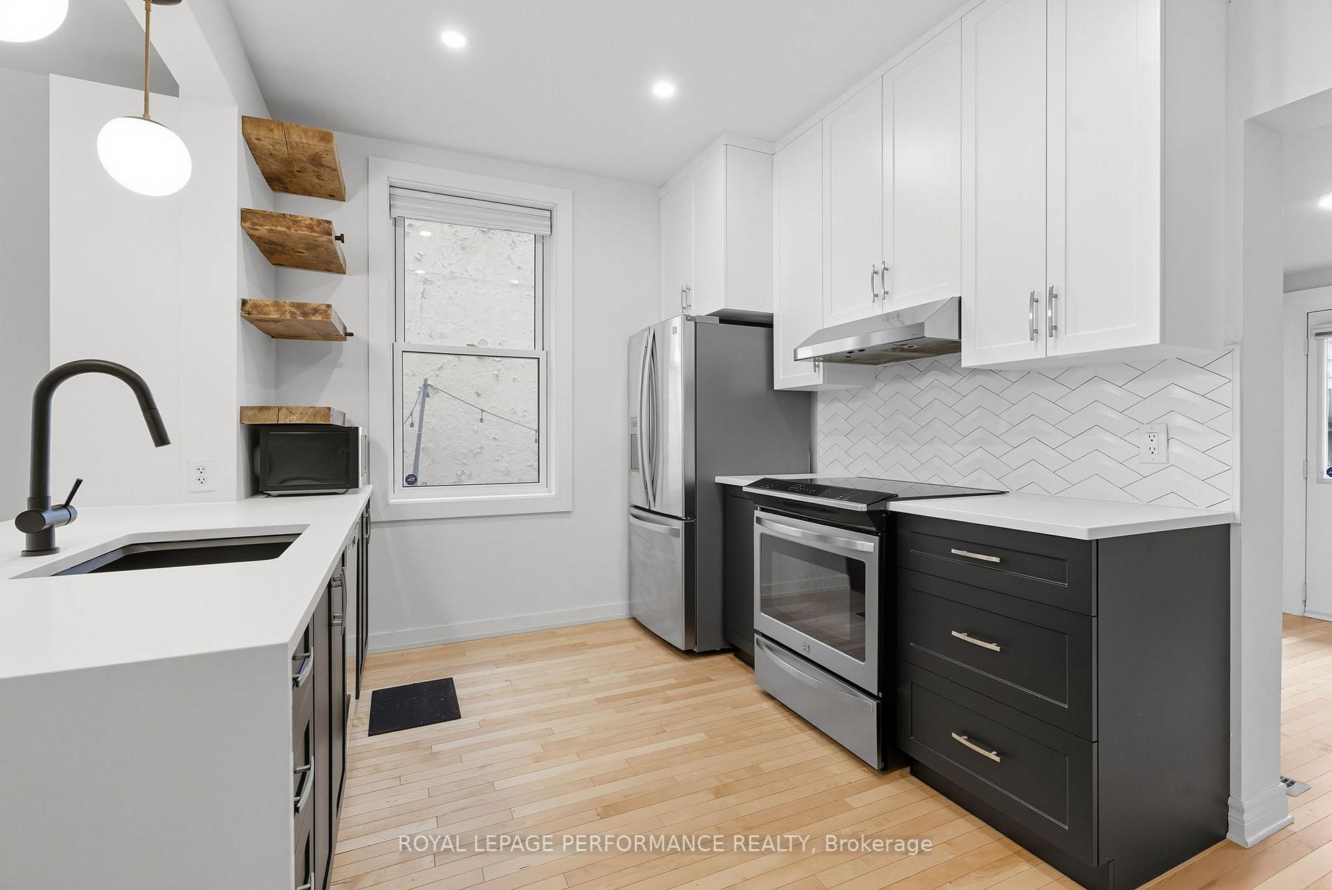 Photo 15 of 512 Cambridge Street S, Ottawa, West Centre Town — HOMEH