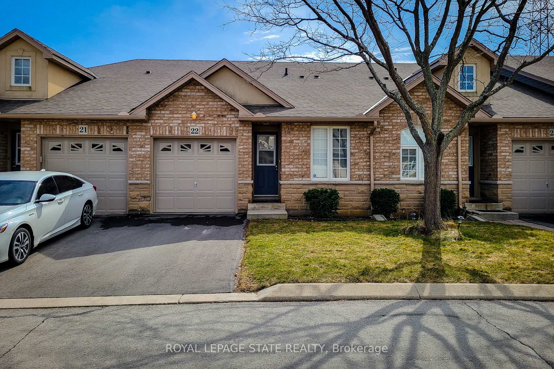 Front of Unit 22, 751 Rymal Road W