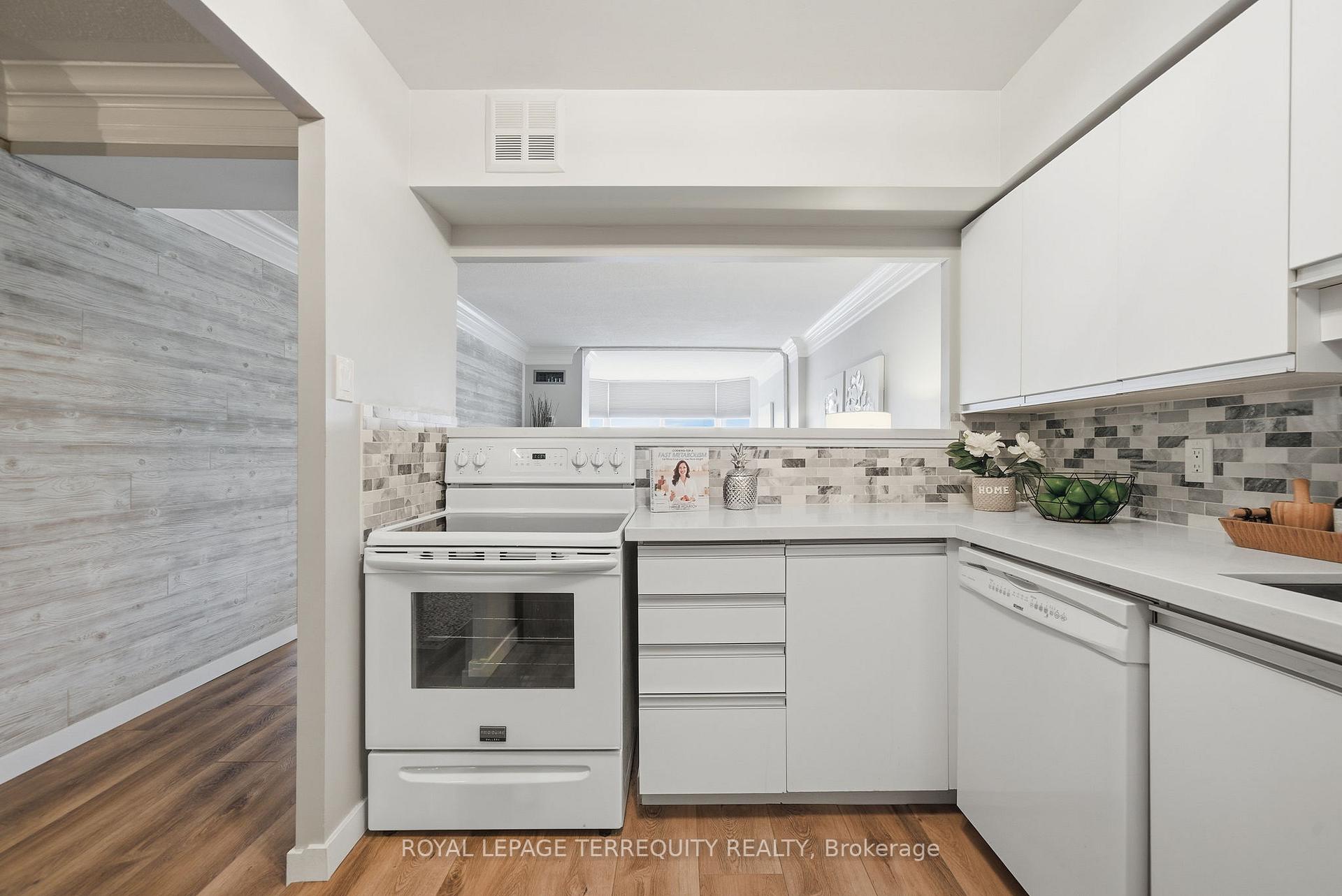 Photo 9 of Unit 1123, 1880 Valley Farm Road, Pickering, Town Centre — HOMEH