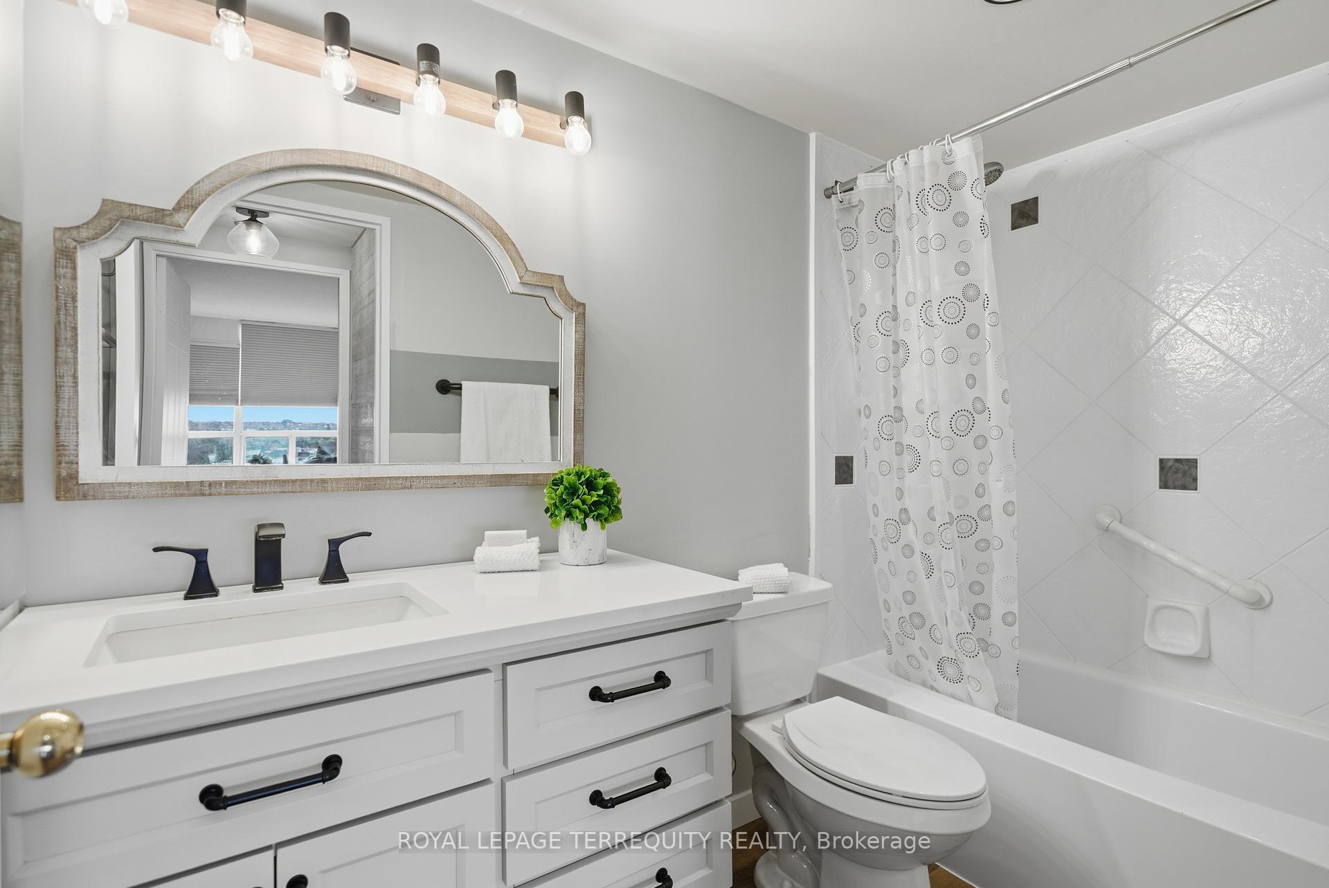 Photo 21 of Unit 1123, 1880 Valley Farm Road, Pickering, Town Centre — HOMEH