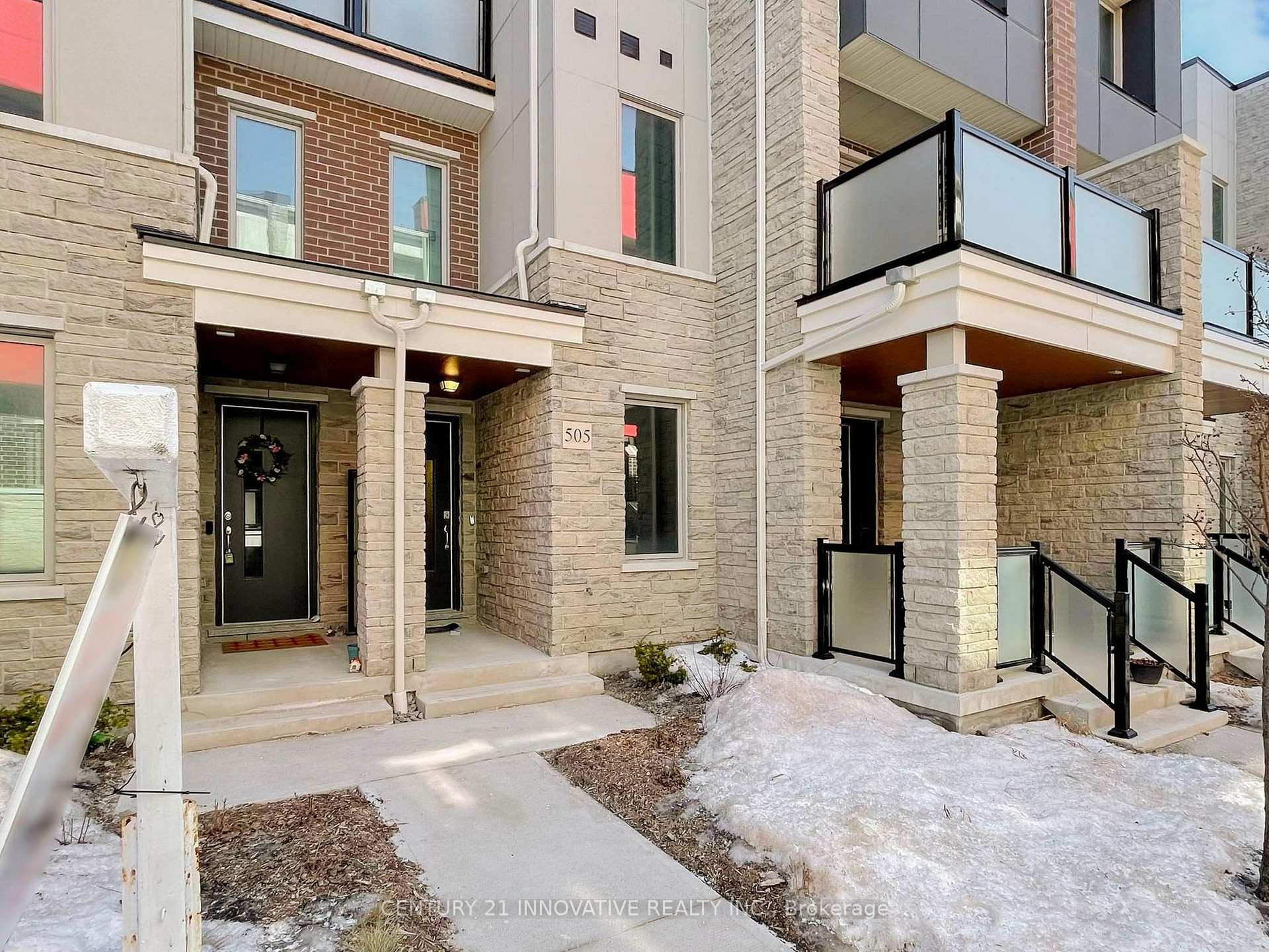 Photo 3 of Unit 505, 1034 Reflection Place, Pickering, Rural Pickering — HOMEH