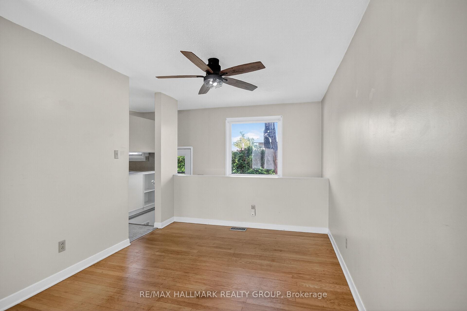 Photo 6 of 3 Sutton Place, Ottawa, City View/Skyline/Fisher Heights/Parkwood Hills — HOMEH