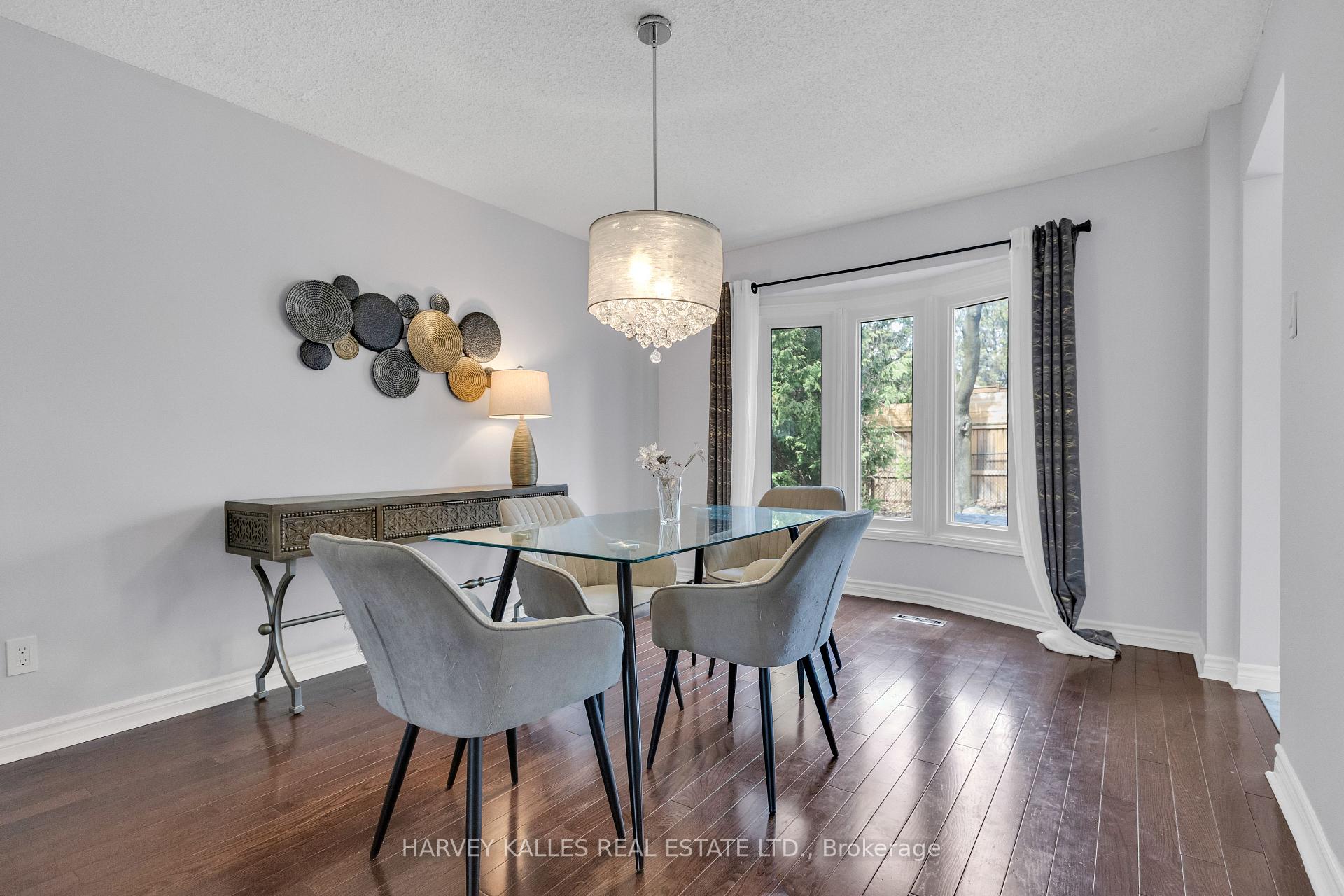 Photo 8 of 222 Kemano Road, Aurora, Aurora Heights — HOMEH