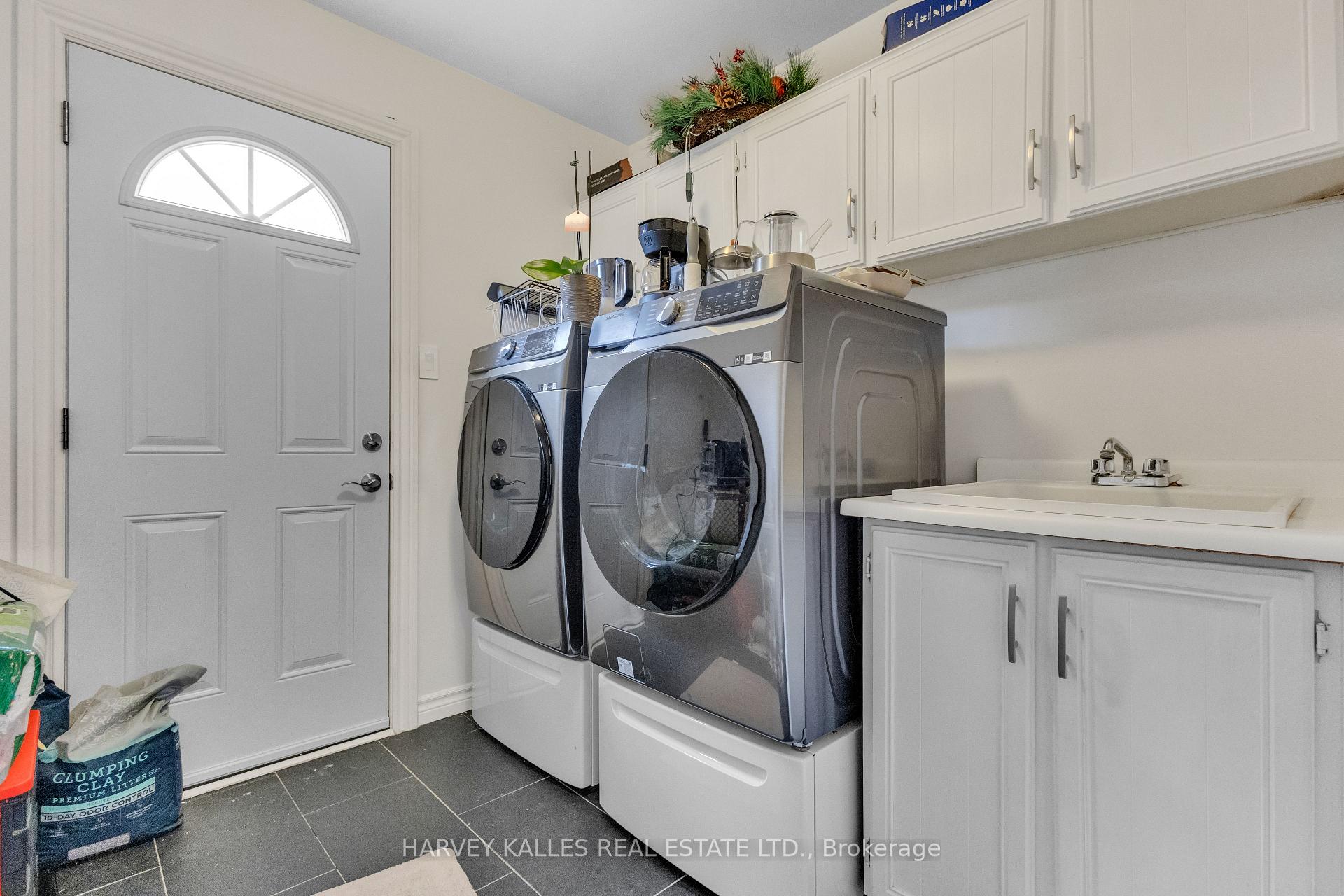 Photo 18 of 222 Kemano Road, Aurora, Aurora Heights — HOMEH