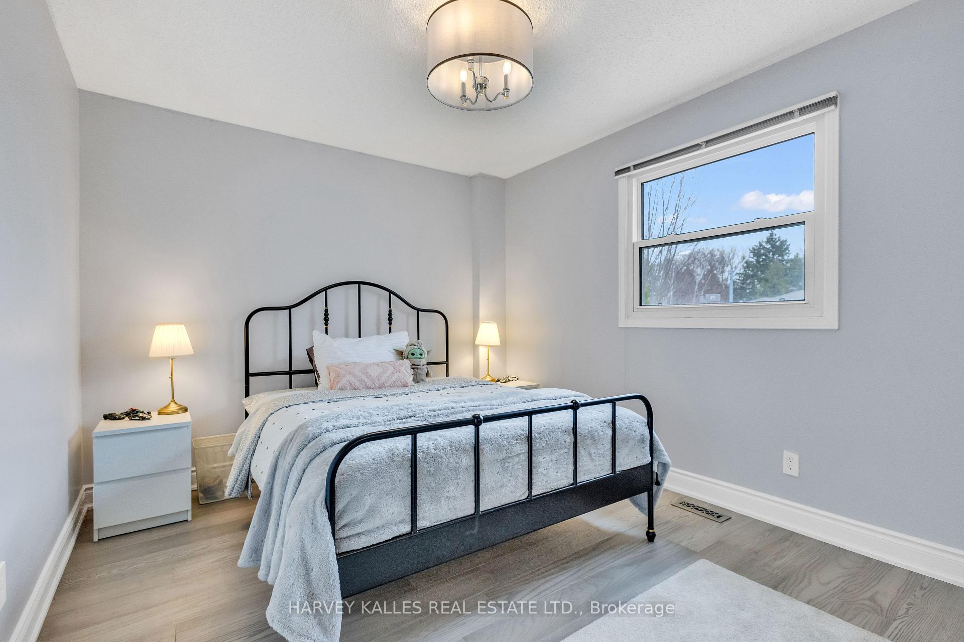 Photo 25 of 222 Kemano Road, Aurora, Aurora Heights — HOMEH