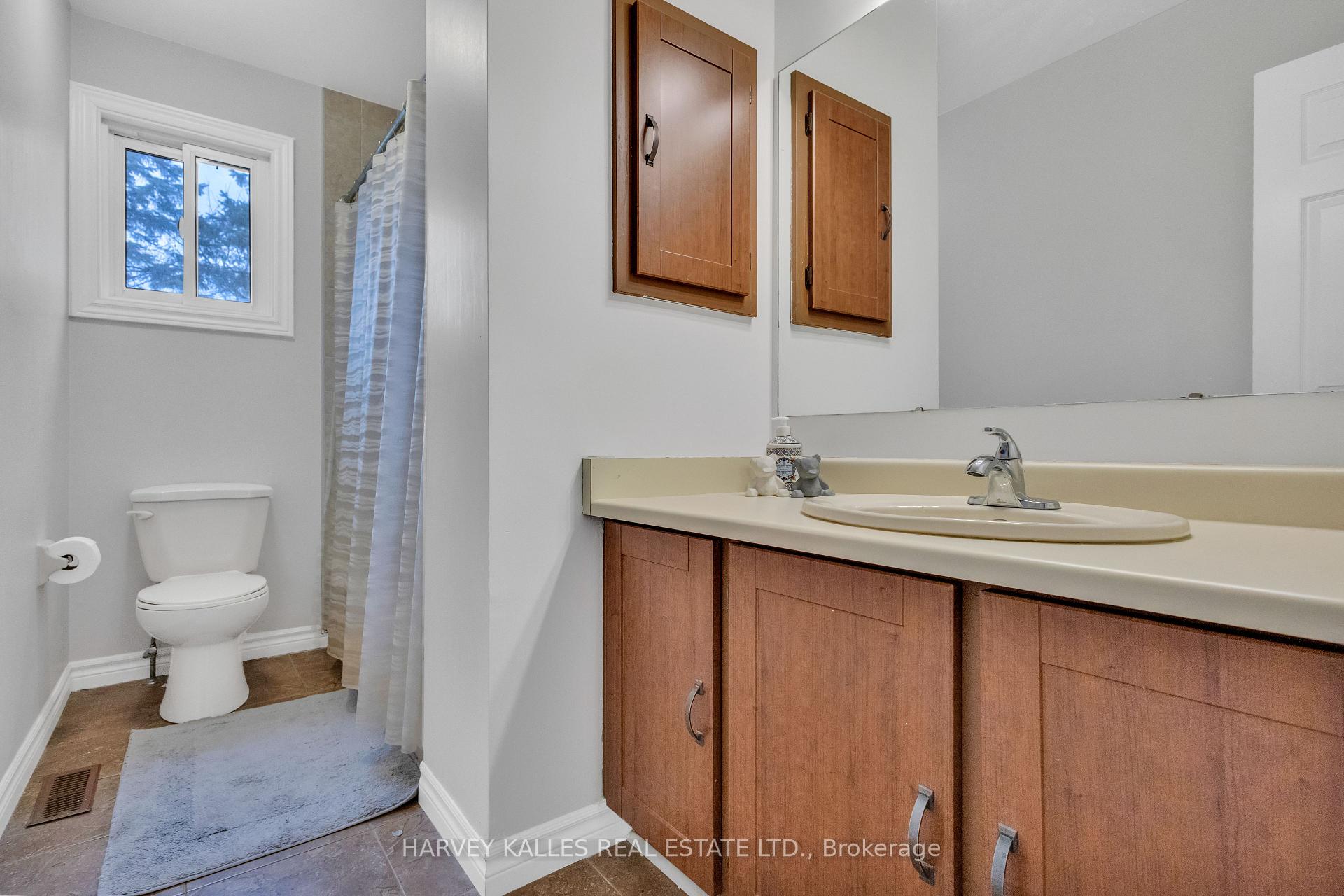 Photo 29 of 222 Kemano Road, Aurora, Aurora Heights — HOMEH