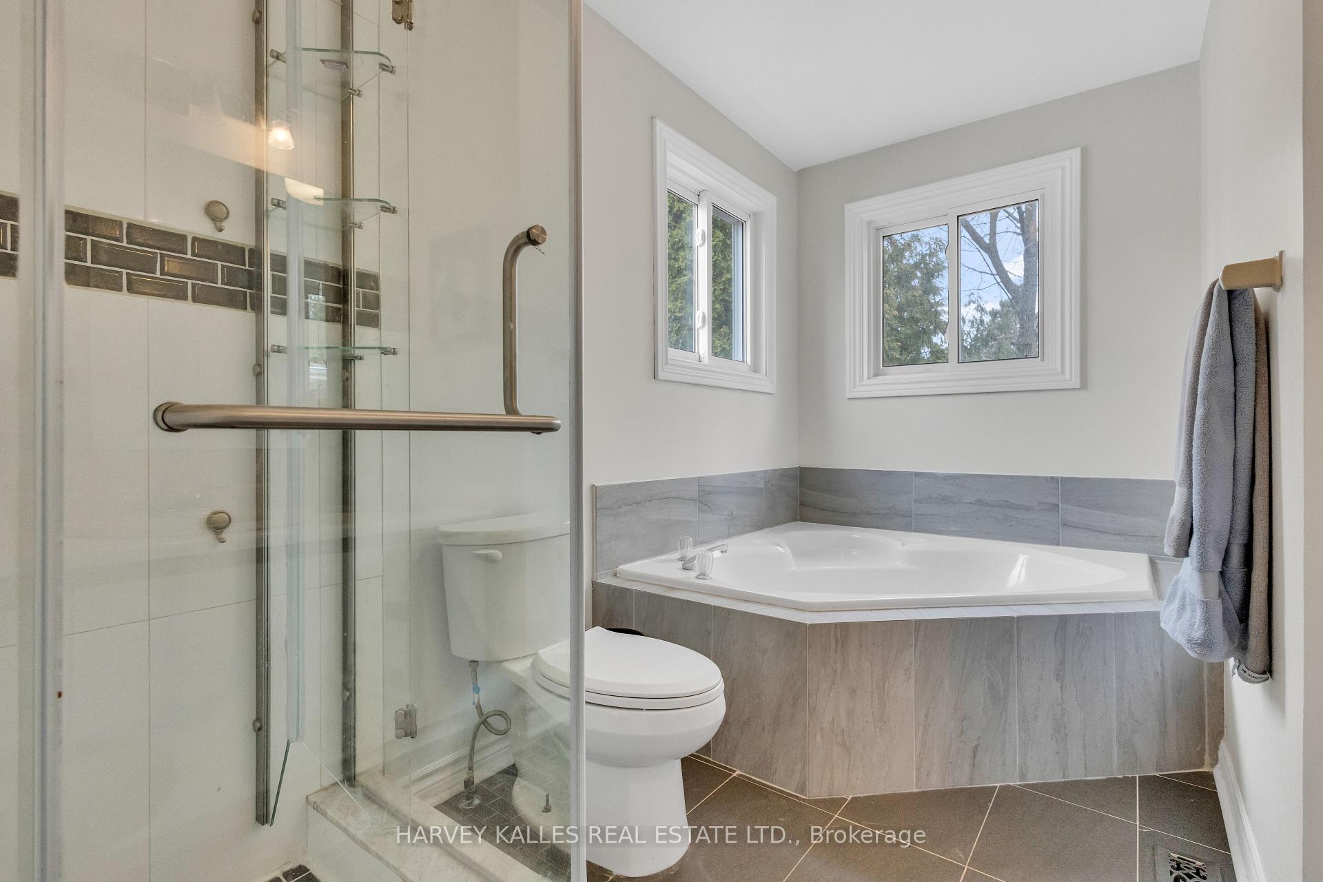 Photo 31 of 222 Kemano Road, Aurora, Aurora Heights — HOMEH