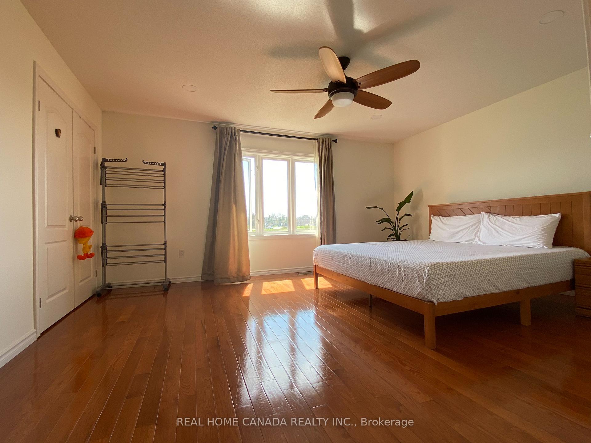 Photo 13 of Unit 2, 370 Stonehenge Drive, Hamilton, Ancaster — HOMEH