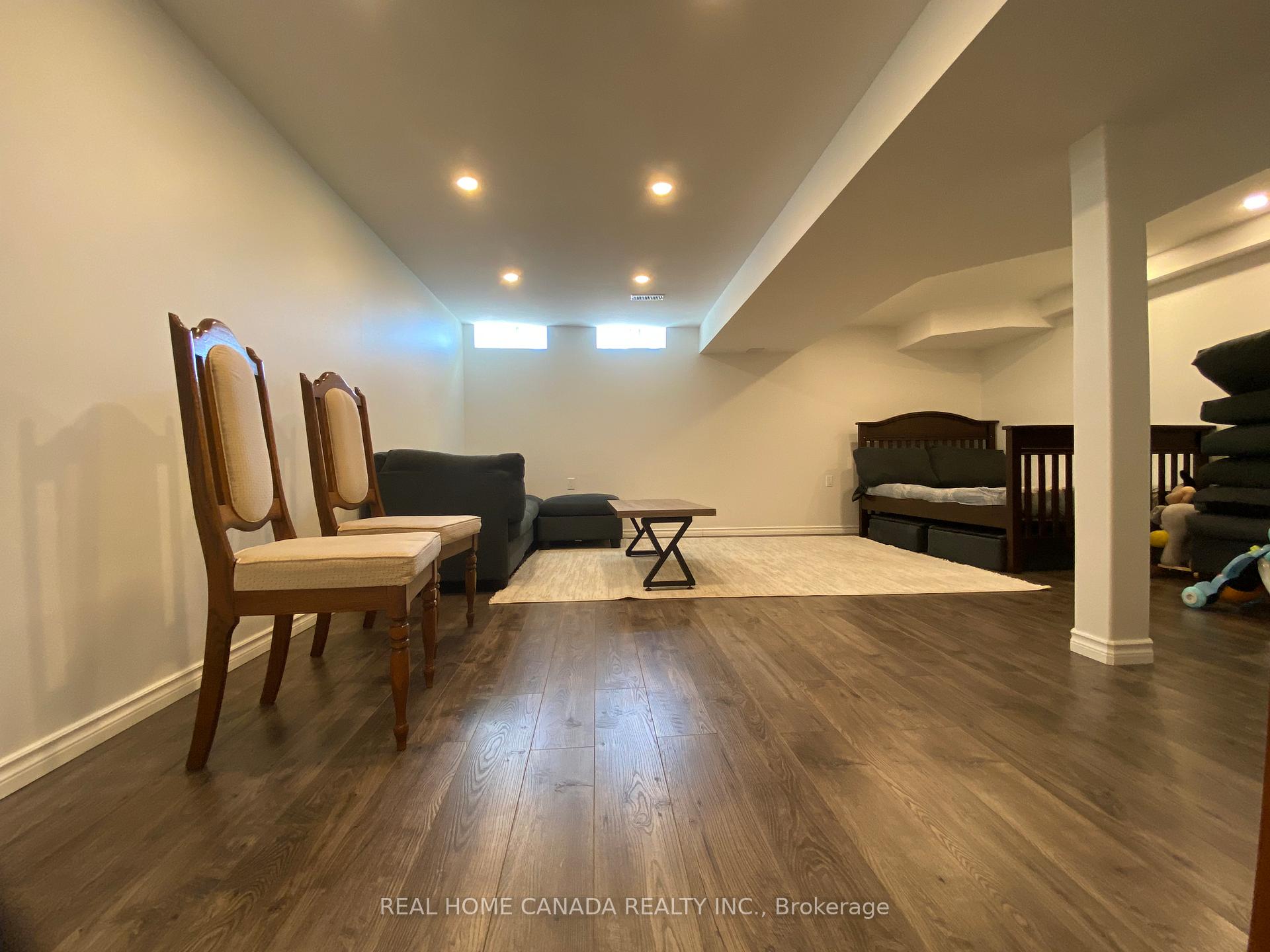 Photo 21 of Unit 2, 370 Stonehenge Drive, Hamilton, Ancaster — HOMEH