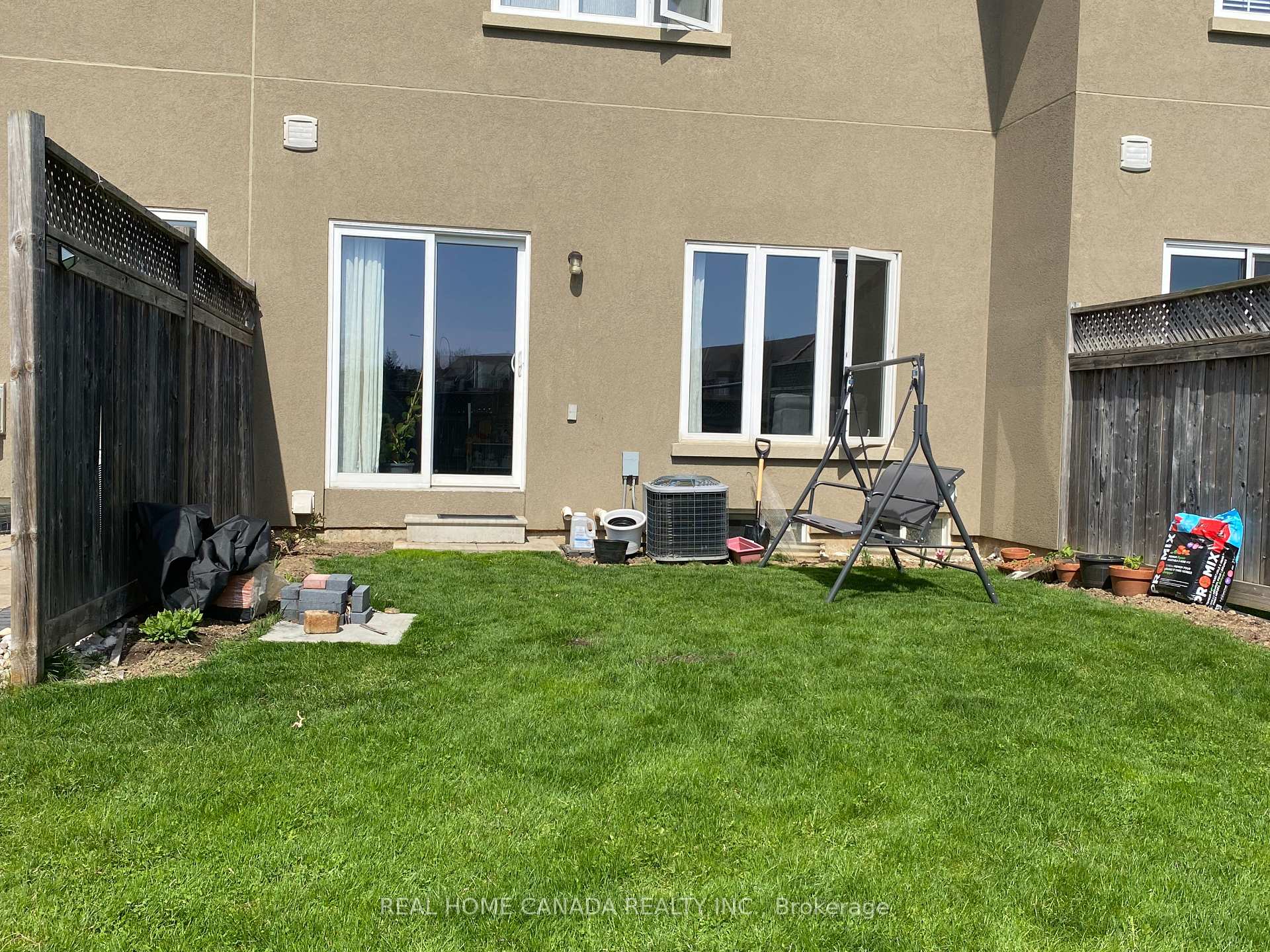Photo 24 of Unit 2, 370 Stonehenge Drive, Hamilton, Ancaster — HOMEH