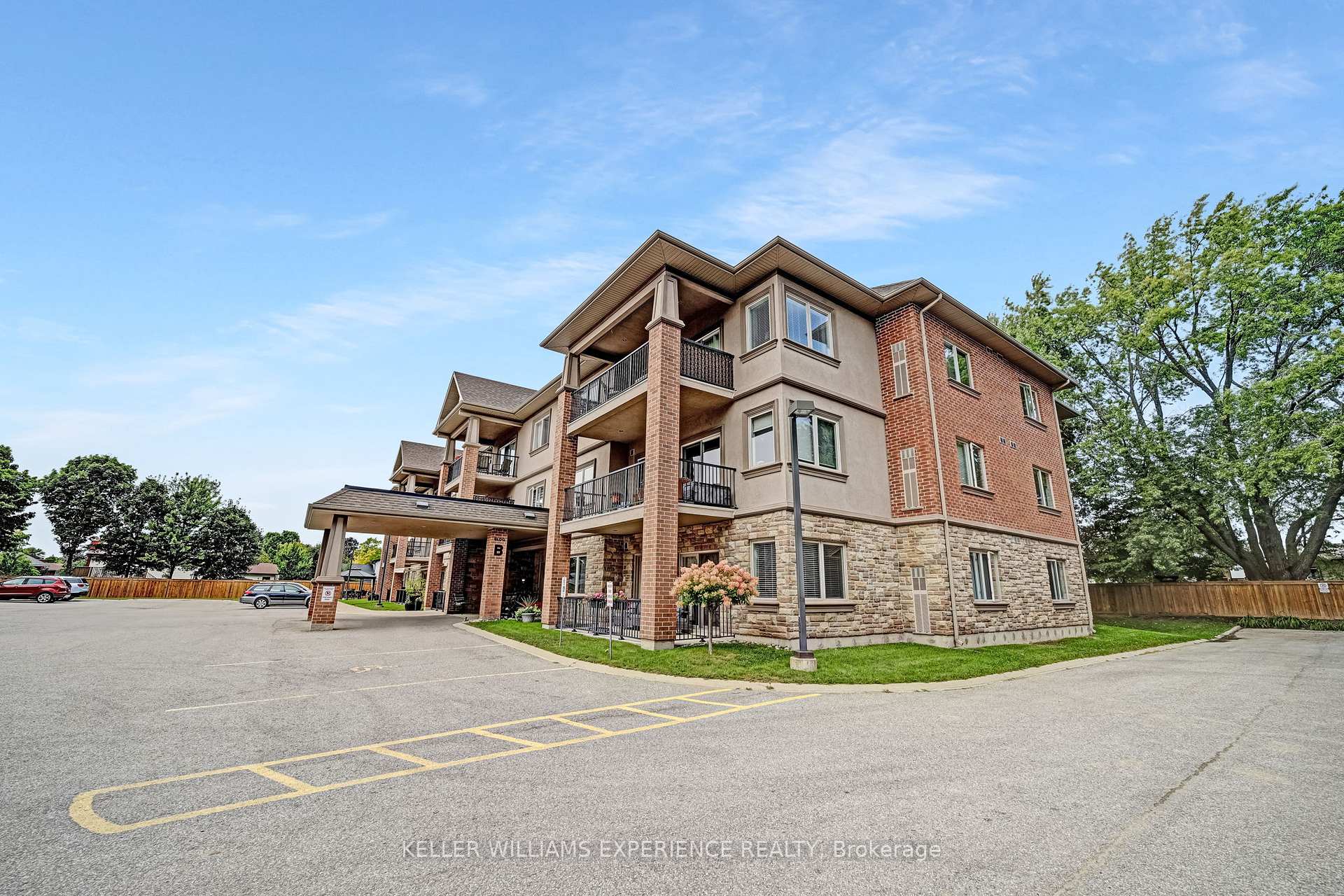 Front of Unit 103, 19B Yonge Street N
