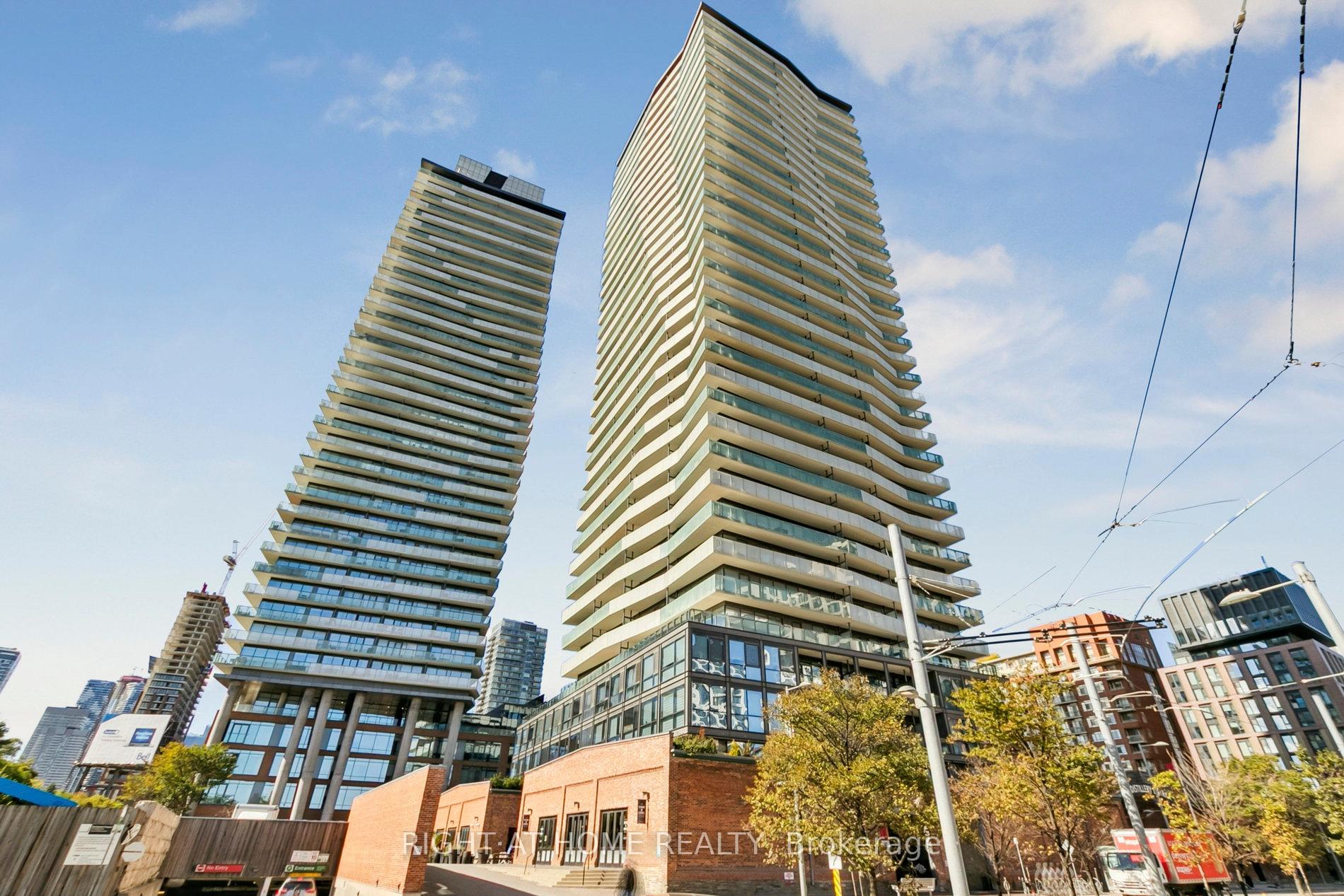 Front of Unit 3207, 390 Cherry Street