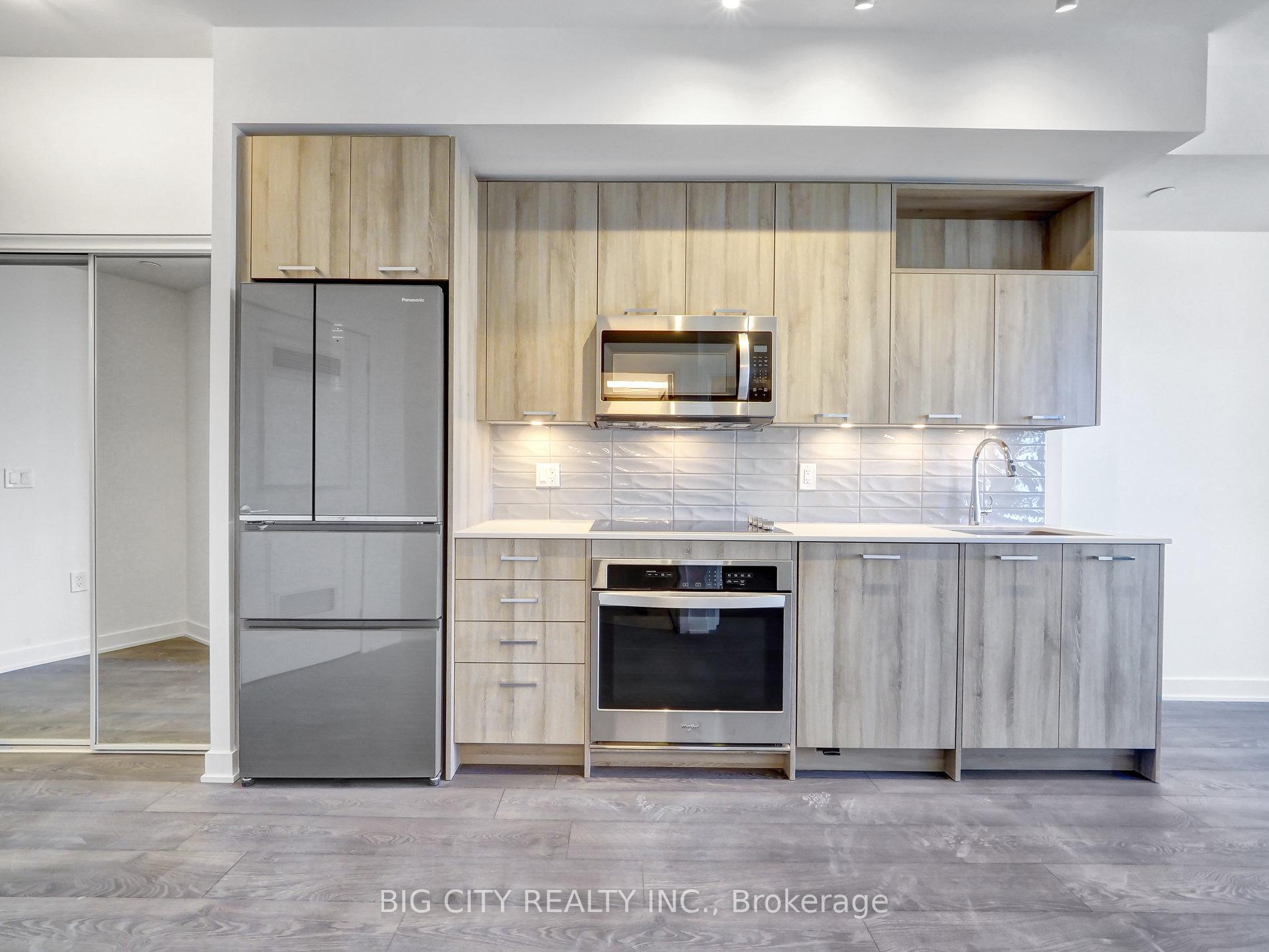 Photo 7 of Unit 211, 120 Eagle Rock Way, Vaughan, Rural Vaughan — HOMEH