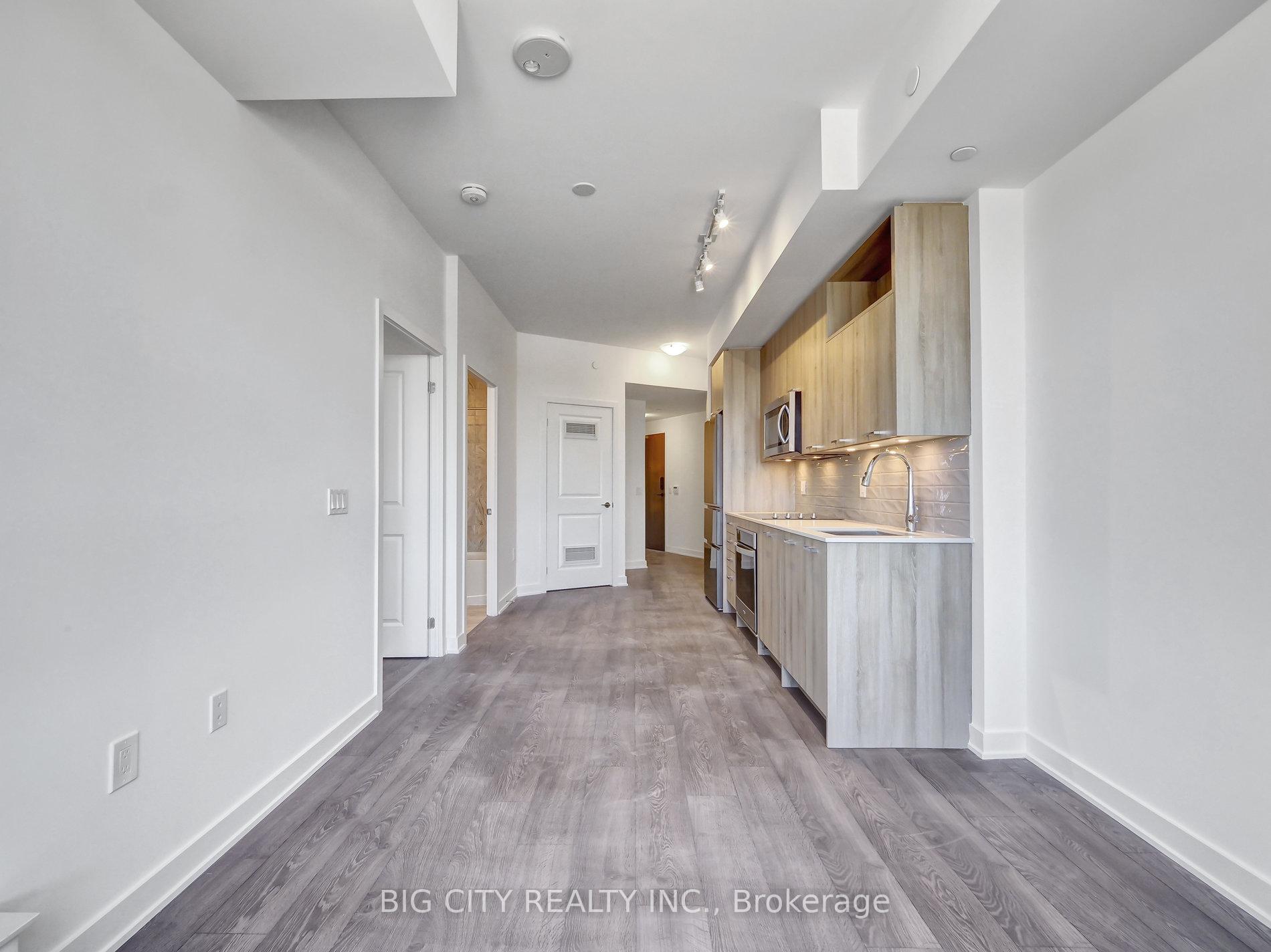 Photo 11 of Unit 211, 120 Eagle Rock Way, Vaughan, Rural Vaughan — HOMEH