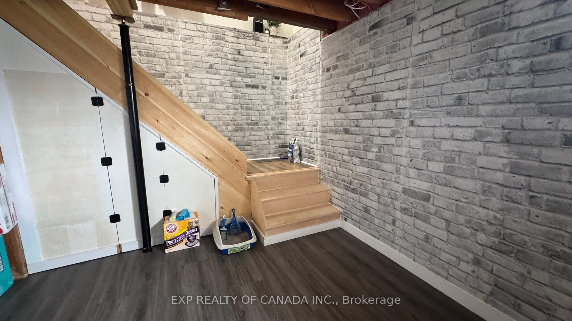 Photo 15 of 419-421 Sixteenth Avenue, Cochrane — HOMEH