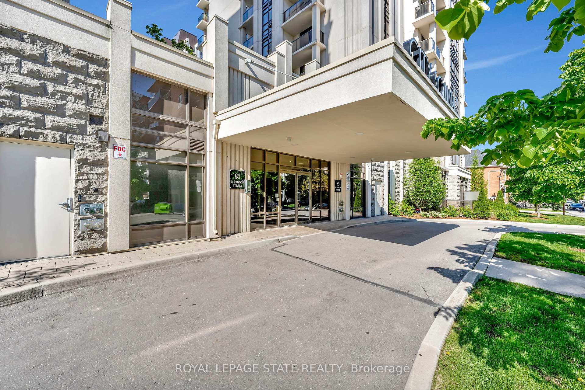 Photo 6 of Unit 809, 81 Robinson Street, Hamilton, Durand — HOMEH