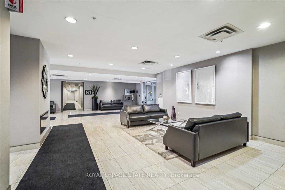 Photo 9 of Unit 809, 81 Robinson Street, Hamilton, Durand — HOMEH