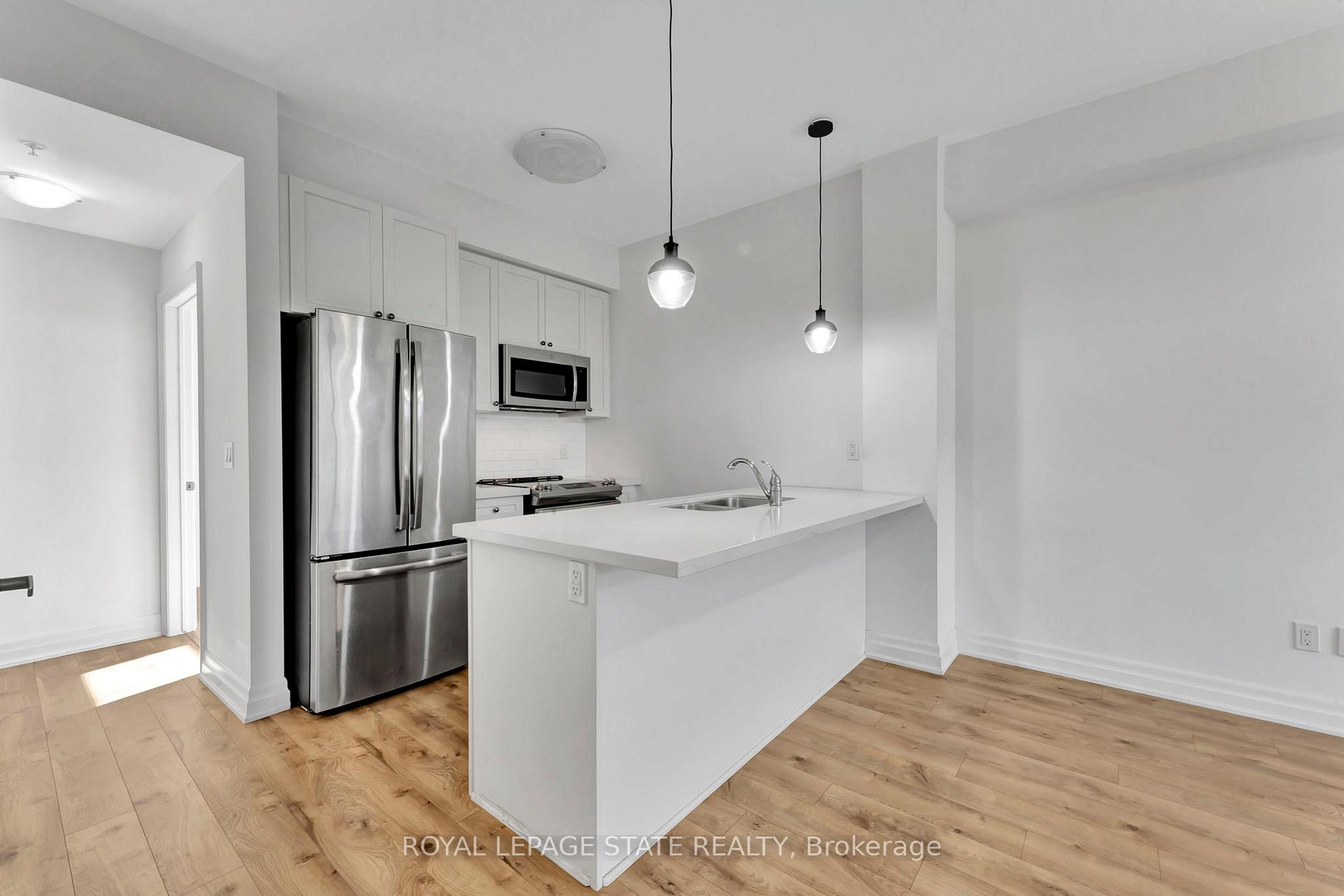 Photo 13 of Unit 809, 81 Robinson Street, Hamilton, Durand — HOMEH