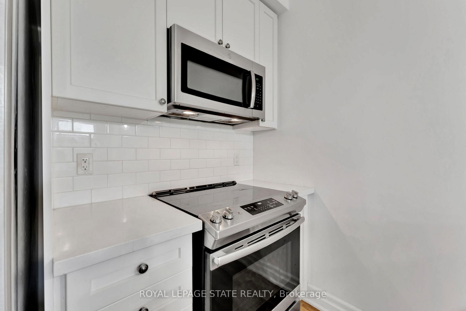Photo 16 of Unit 809, 81 Robinson Street, Hamilton, Durand — HOMEH