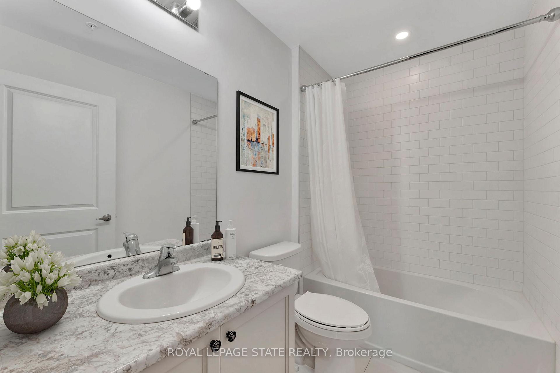 Photo 28 of Unit 809, 81 Robinson Street, Hamilton, Durand — HOMEH