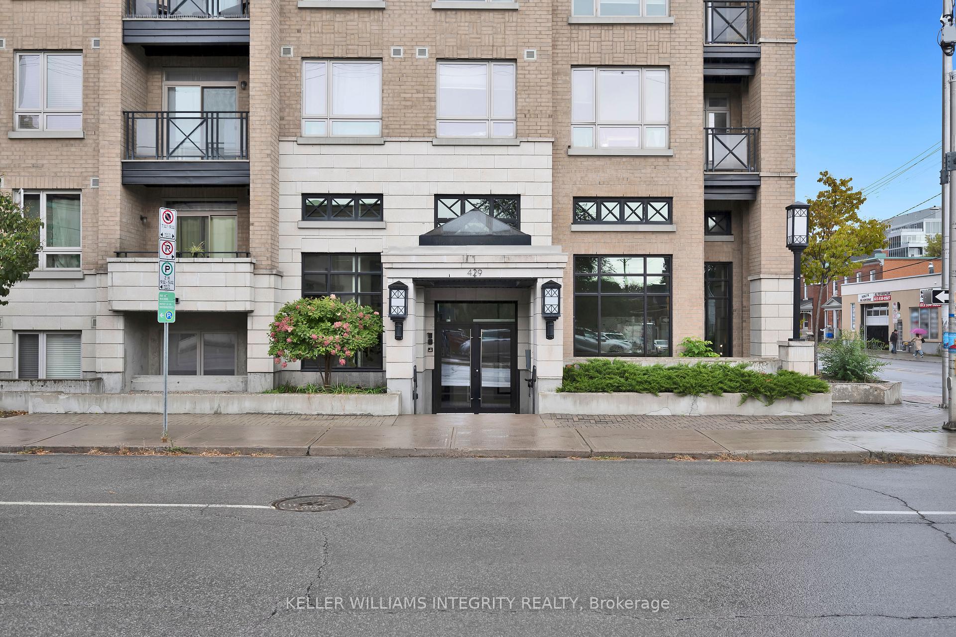 Front of Unit 507, 429 Kent Street W