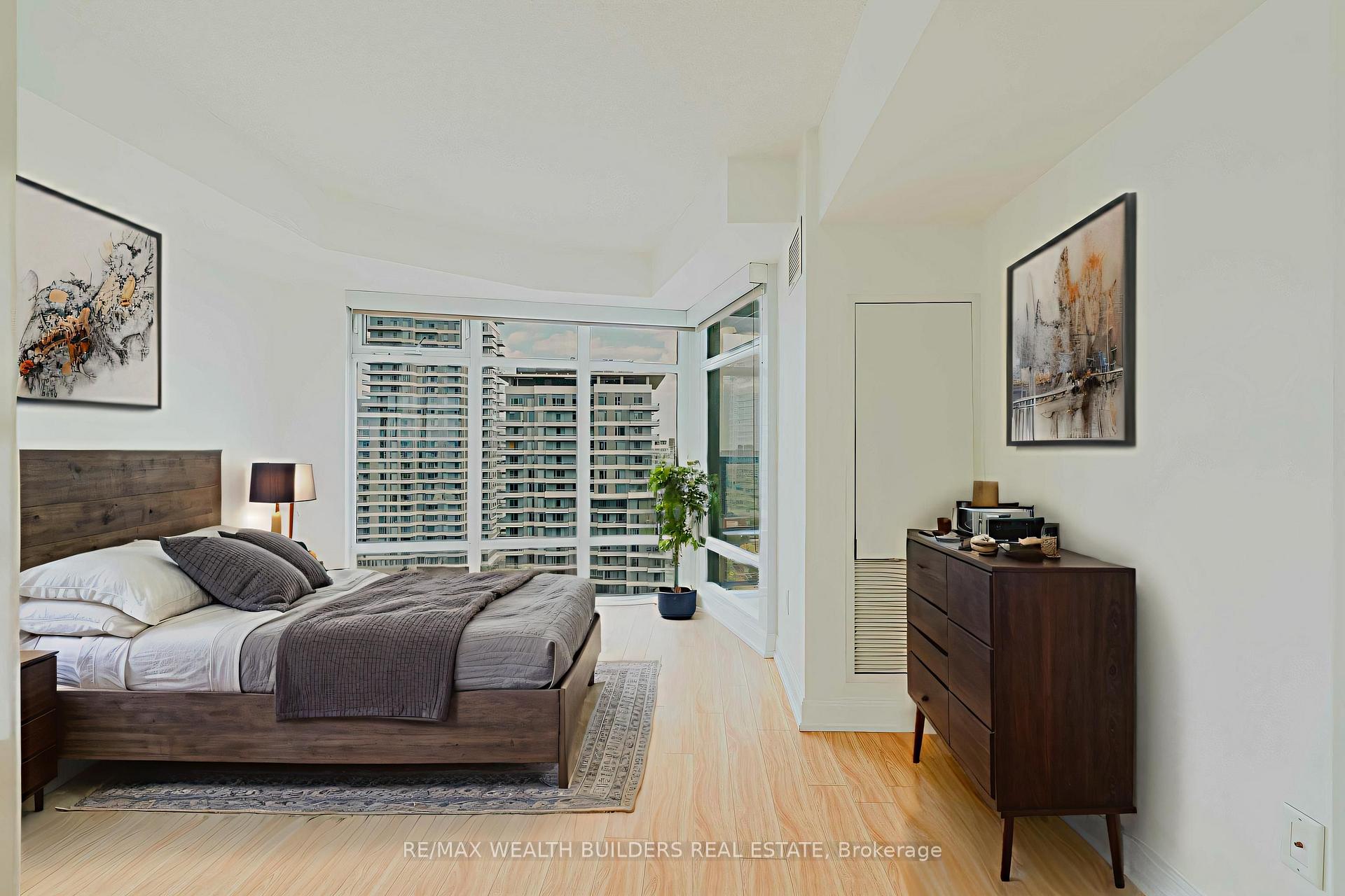 Photo 10 of Unit 2702, 2181 Yonge Street, Toronto, Mount Pleasant West — HOMEH