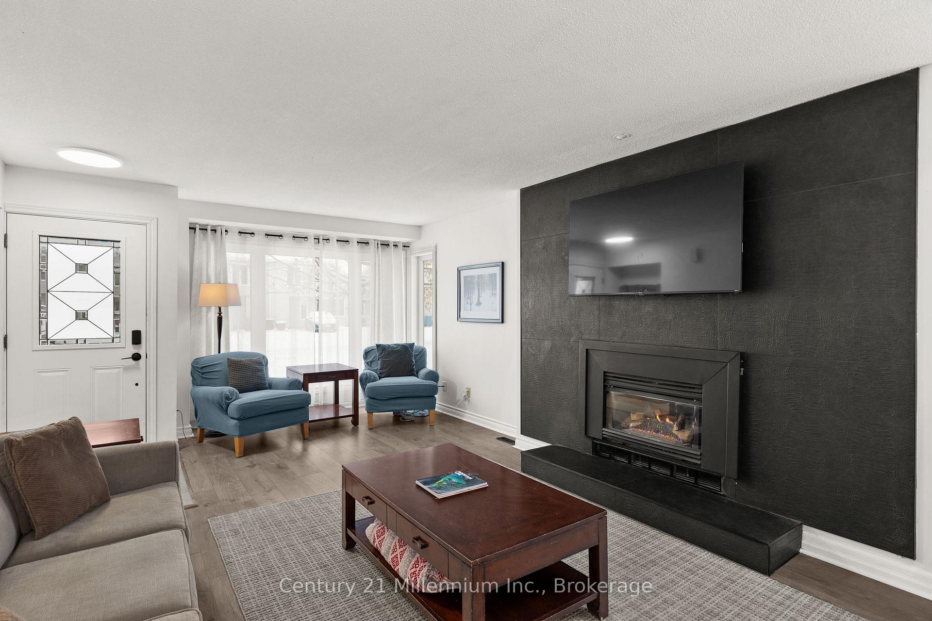 Photo 9 of 159 Vacation Inn Drive, Collingwood — HOMEH