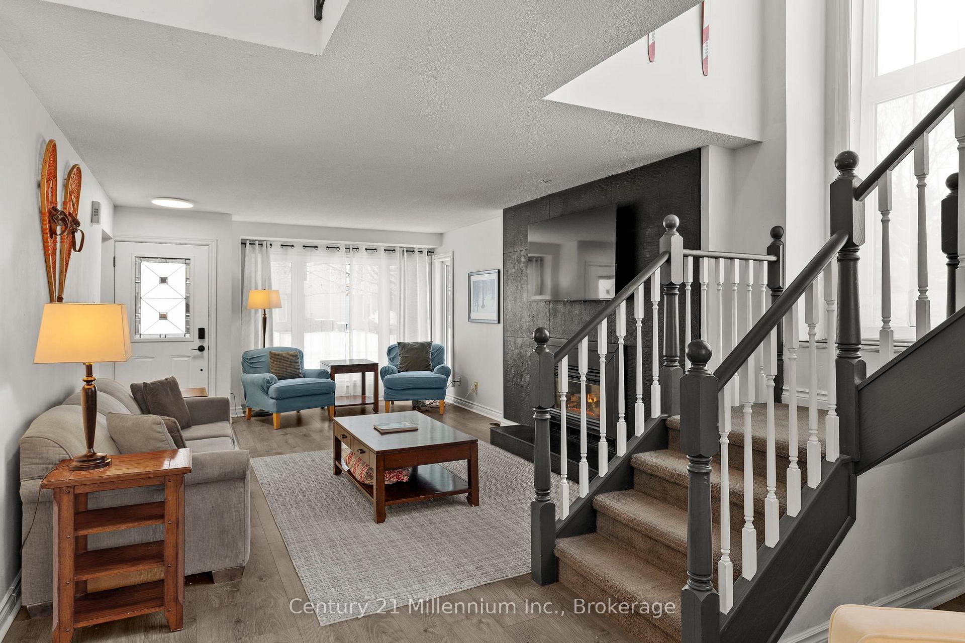 Photo 16 of 159 Vacation Inn Drive, Collingwood — HOMEH