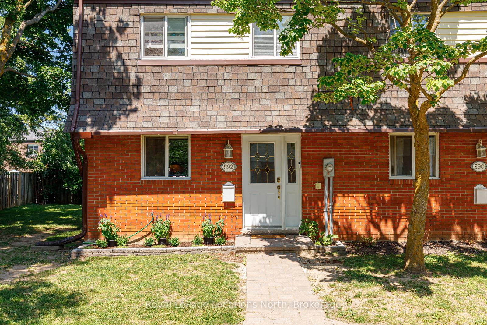 Photo 2 of 592 Tenth Street, Collingwood — HOMEH