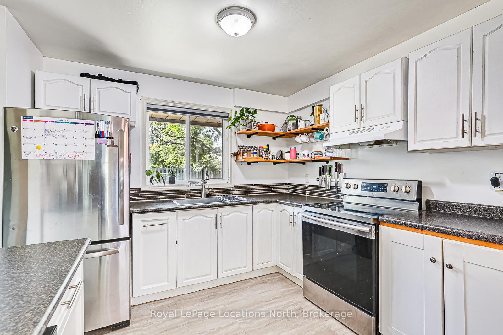 Photo 6 of 592 Tenth Street, Collingwood — HOMEH