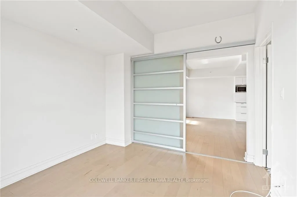 Photo 11 of Unit 810, 555 Anand Pvt, Ottawa, Riverside Park South — HOMEH