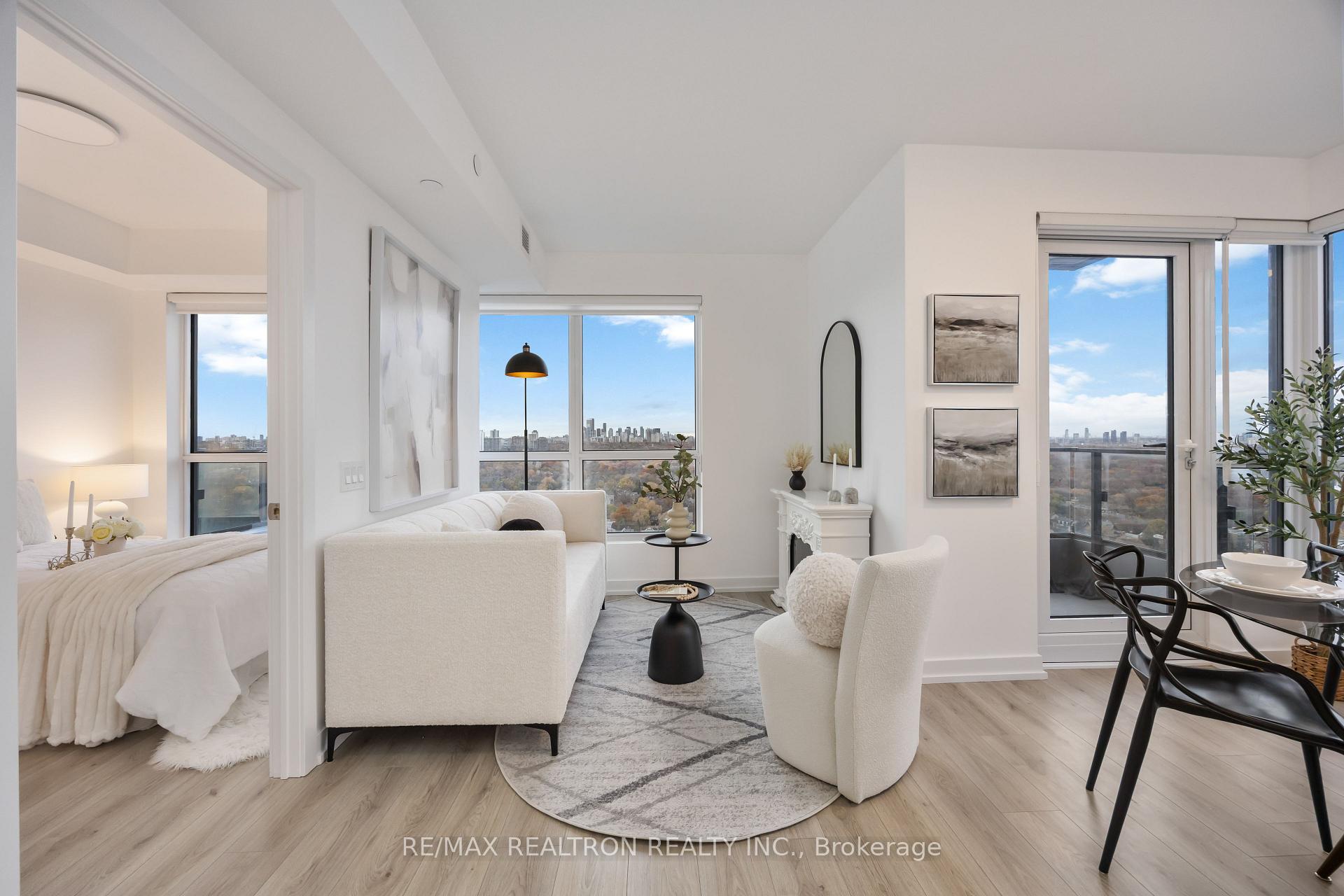 Photo 3 of Unit 2408, 395 Bloor Street E, Toronto, North St. James Town — HOMEH