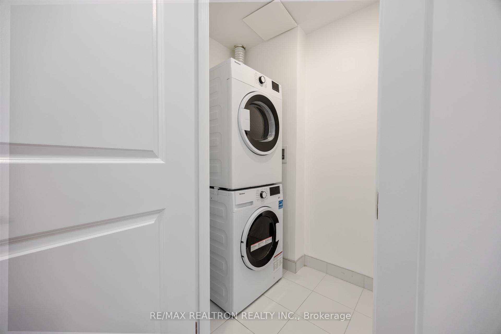 Photo 22 of Unit 2408, 395 Bloor Street E, Toronto, North St. James Town — HOMEH