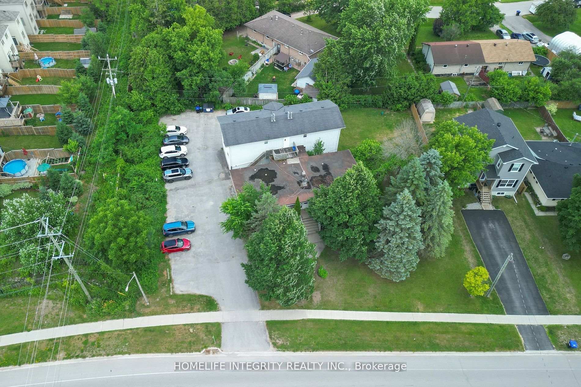 Photo 4 of 254 Centre Street E, Essa, Angus — HOMEH