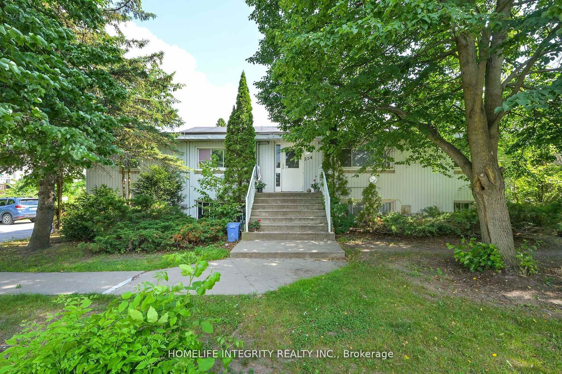 Photo 3 of 254 Centre Street E, Essa, Angus — HOMEH