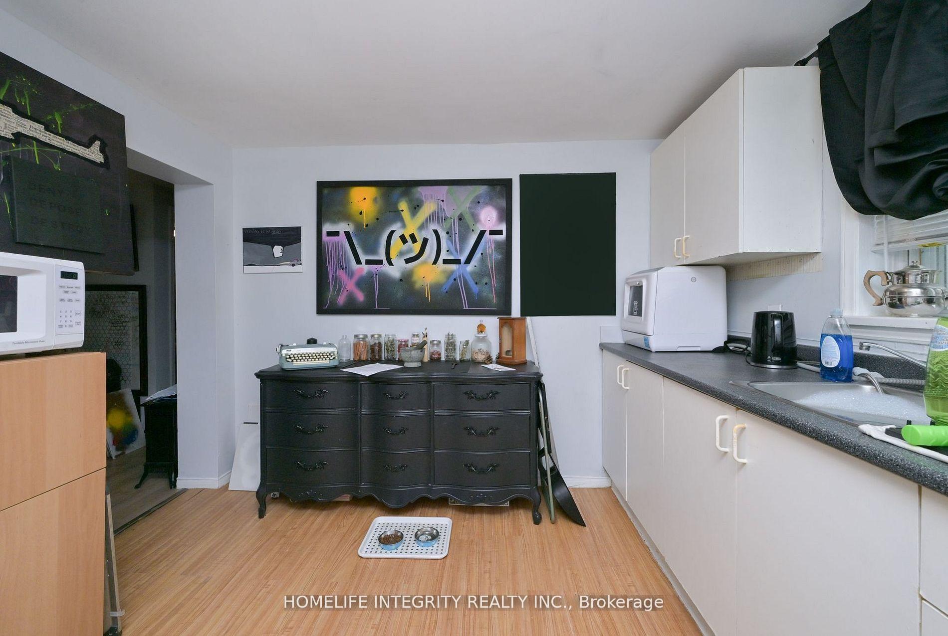 Photo 15 of 254 Centre Street E, Essa, Angus — HOMEH